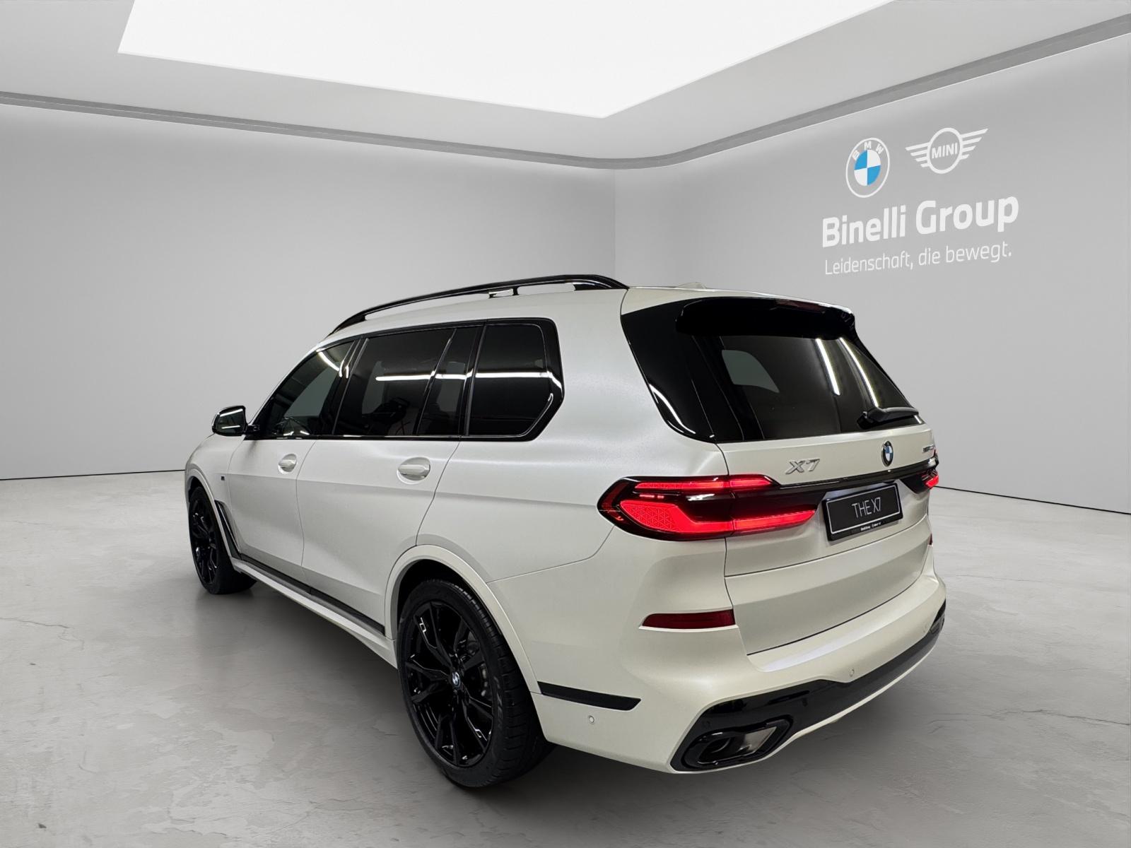 BMW X7 40d xDrive-showroom-element-2