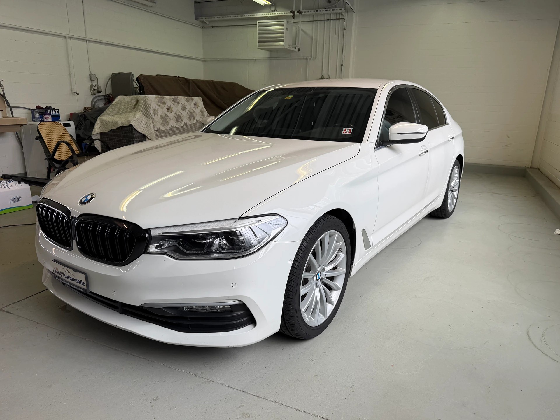 BMW 520d Steptronic | Frisch MFK | Navi | Adaptiv LED | Driving Assistant-showroom-element-1