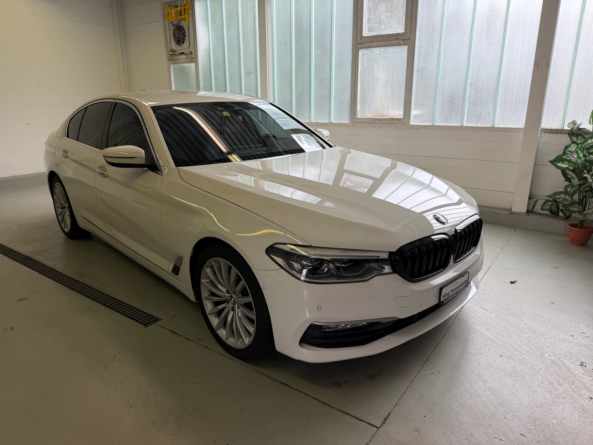 BMW 520d Steptronic | Frisch MFK | Navi | Adaptiv LED | Driving Assistant