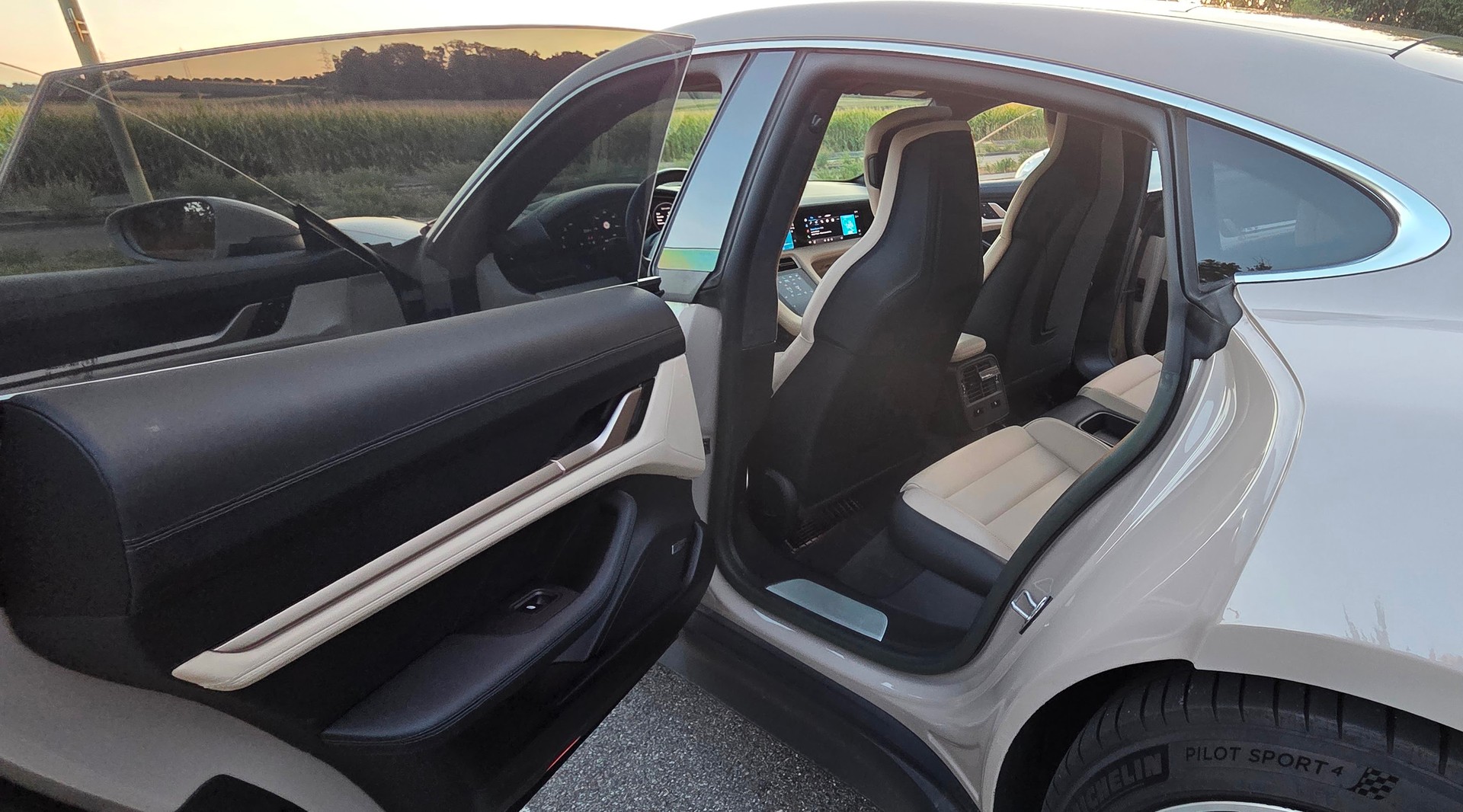 PORSCHE Taycan 4S Performancebatterie Plus (93,4 kWh)-image-9