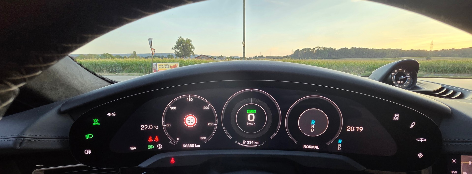 PORSCHE Taycan 4S Performancebatterie Plus (93,4 kWh)-image-8