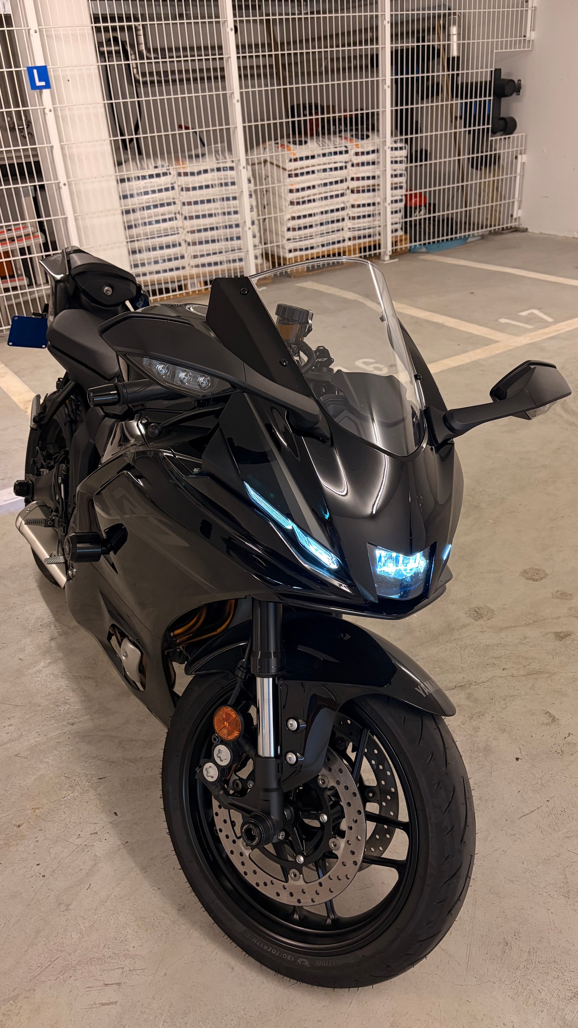 YAMAHA R7-image-0