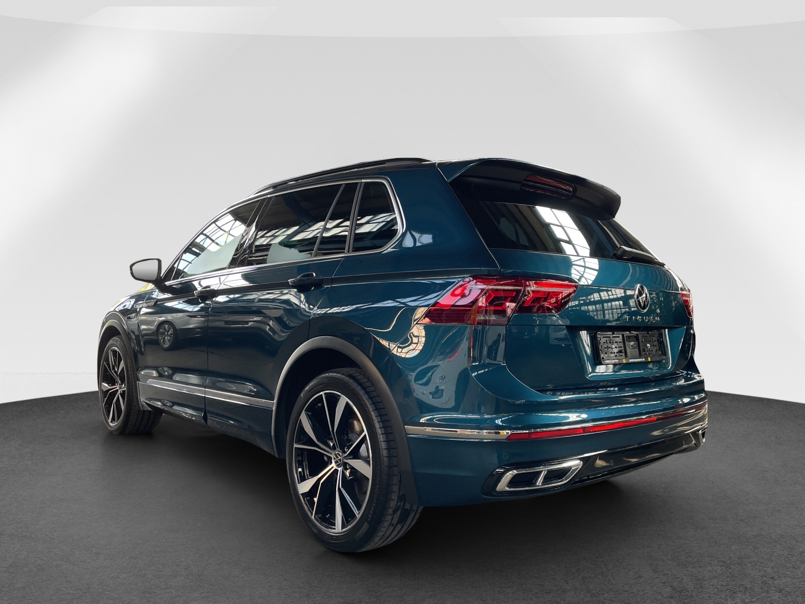 VW Tiguan 2.0 TSI R-Line DSG-showroom-element-3