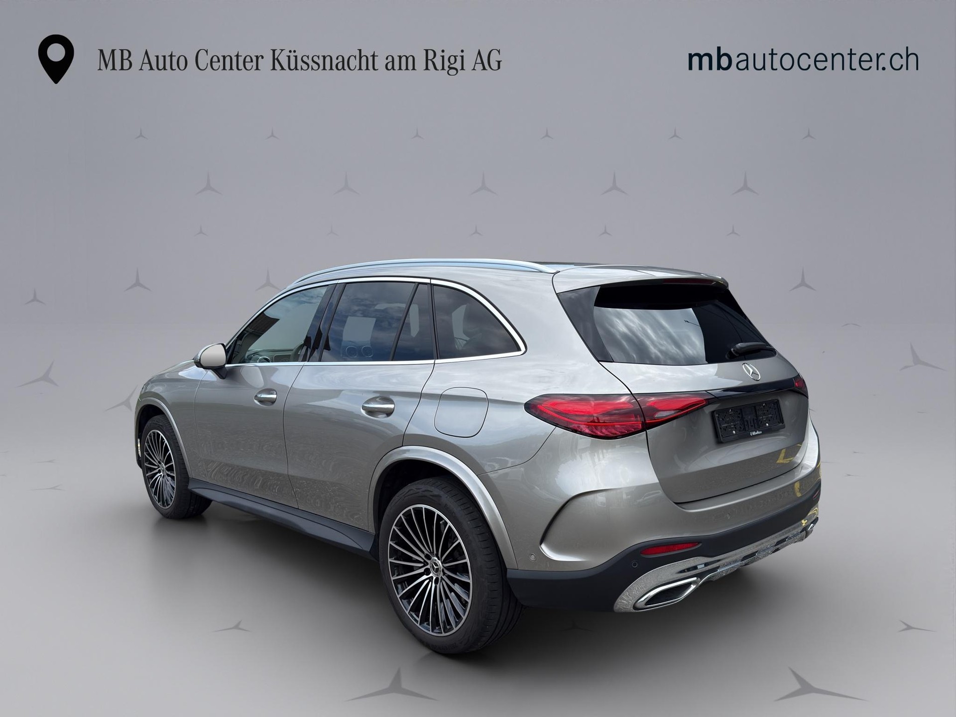 MERCEDES-BENZ GLC 400 e AMG Line 4matic-showroom-element-3