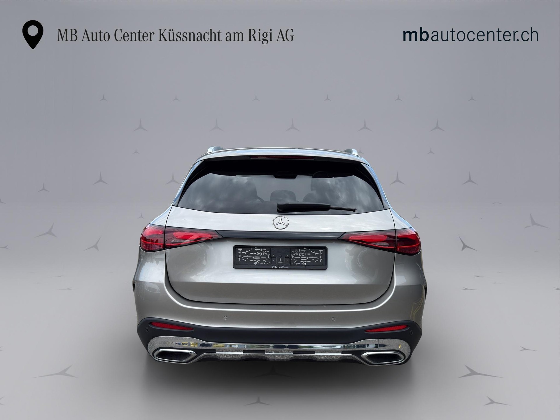 MERCEDES-BENZ GLC 400 e AMG Line 4matic-image-4