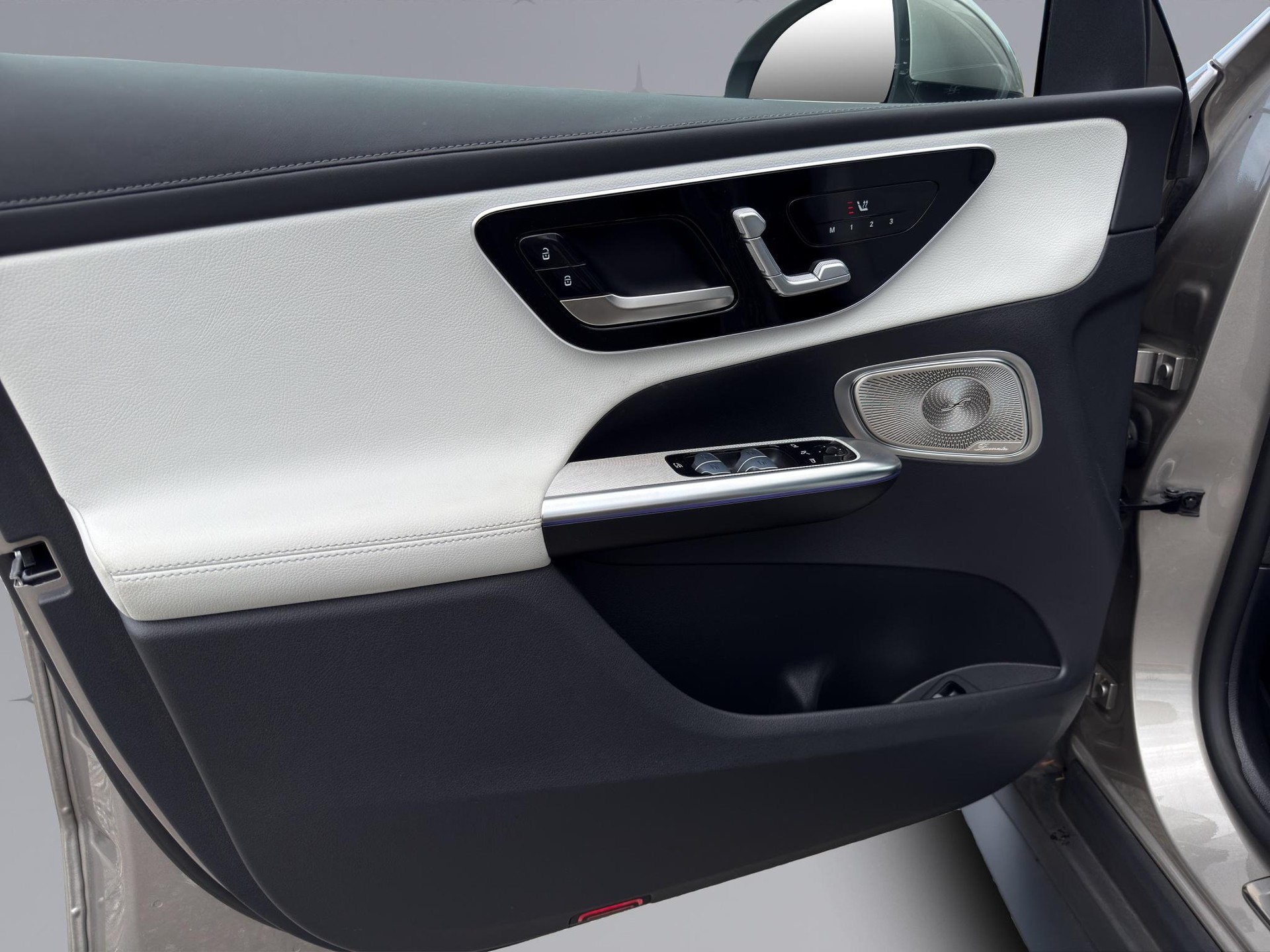 MERCEDES-BENZ GLC 400 e AMG Line 4matic-image-21