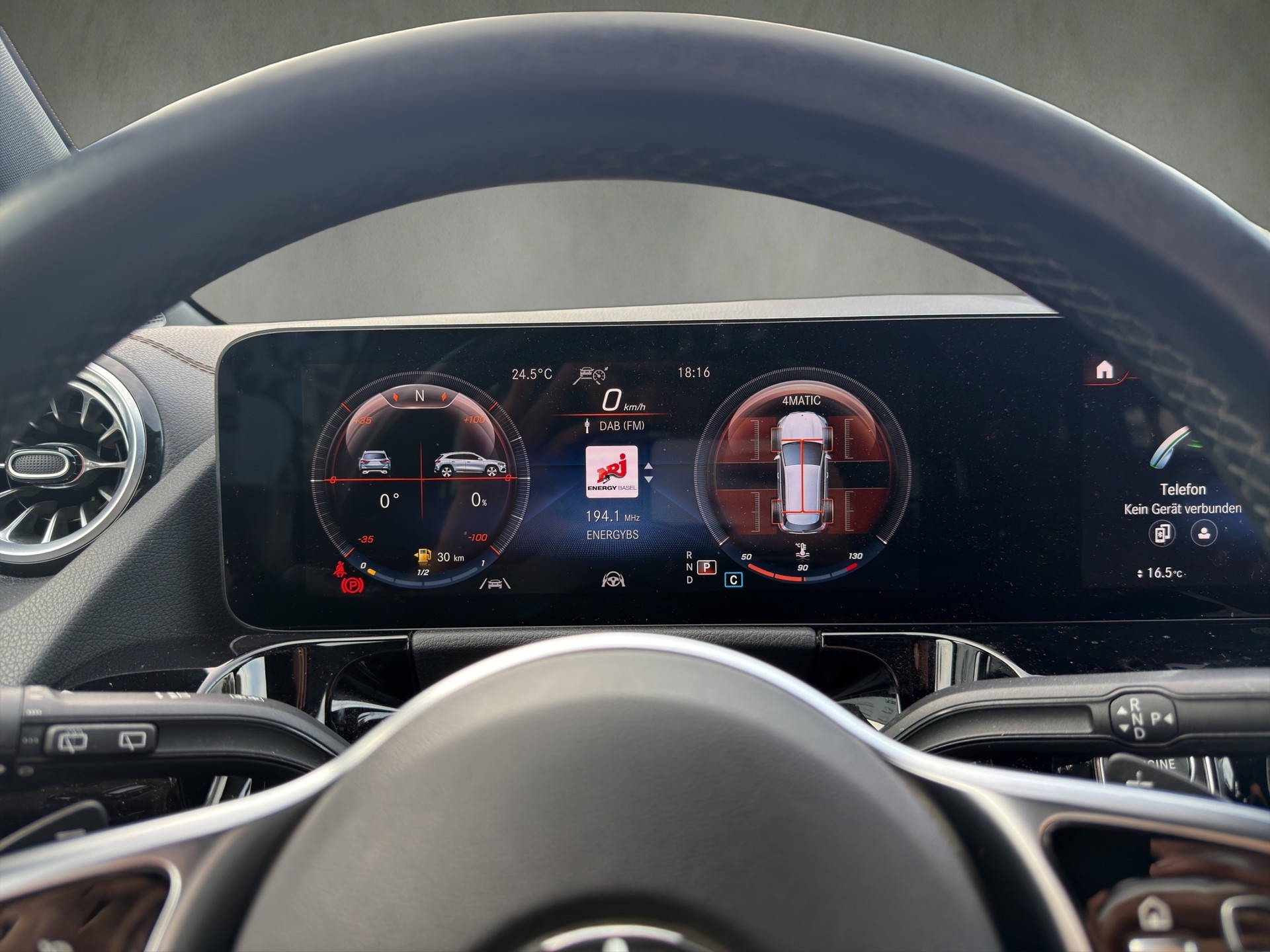 MERCEDES-BENZ GLA 250 4Matic Progressive 8G-DCT-image-12