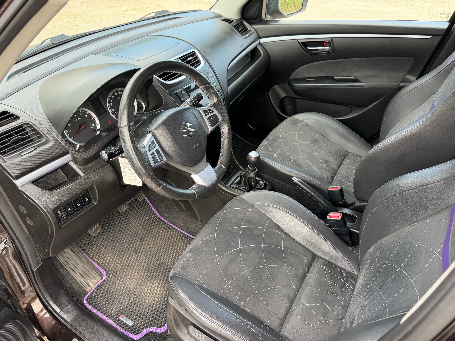SUZUKI Swift 1.2i 16V Sergio Cellano-image-8
