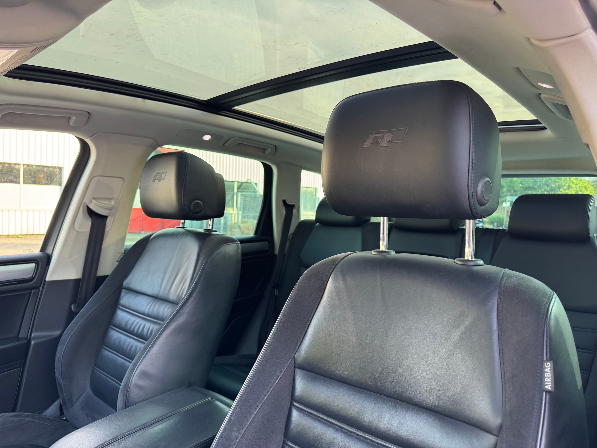 VW Touareg 3.0 TDI BMT Terrain Tech Tiptronic-image-8