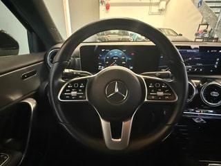 MERCEDES-BENZ A 180 Progressive 7G-DCT-image-16