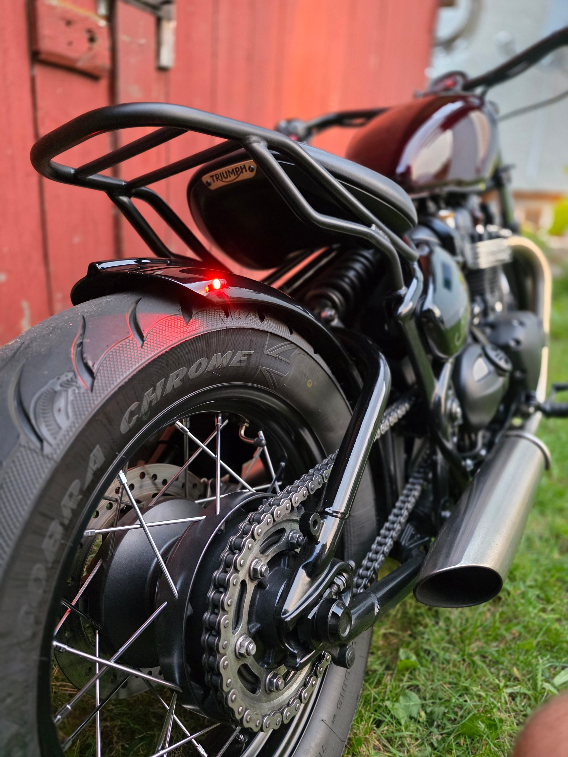 TRIUMPH Bobber-image-8