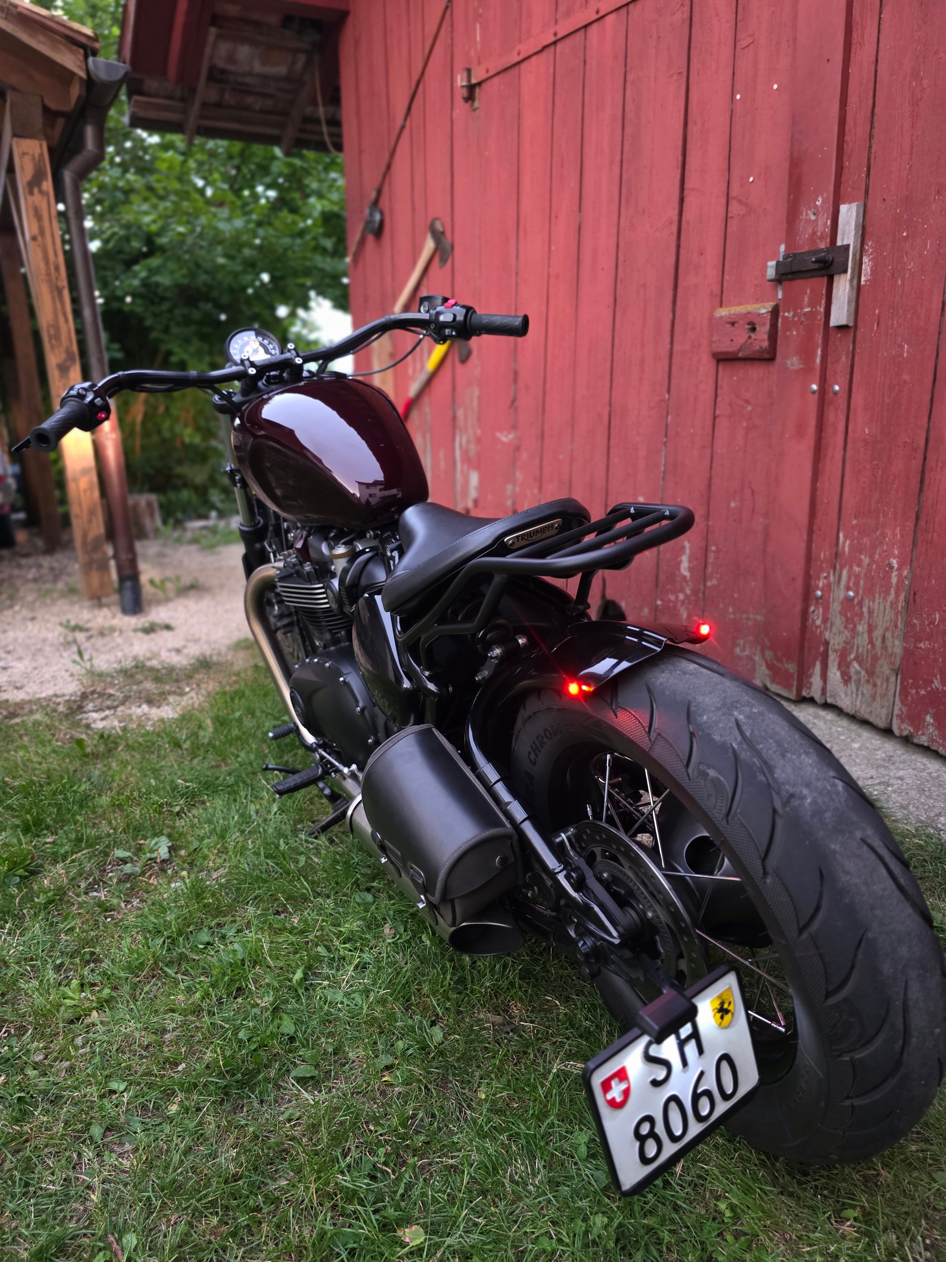 TRIUMPH Bobber-image-7