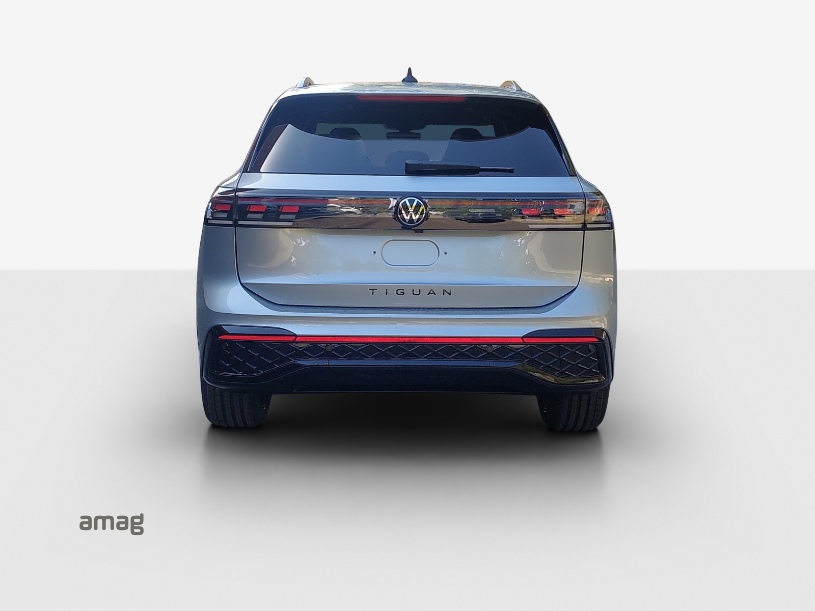 VW Tiguan 2.0 TSI DSG R-Line Plus 4Motion-showroom-element-3