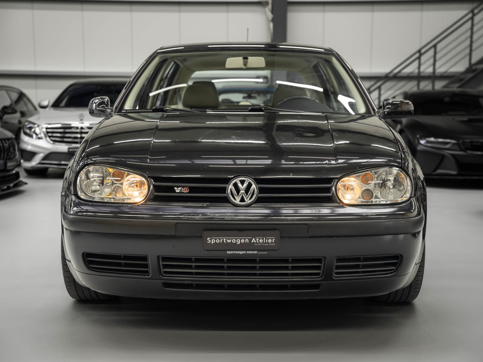 VW Golf 2.3 Highline-image-5