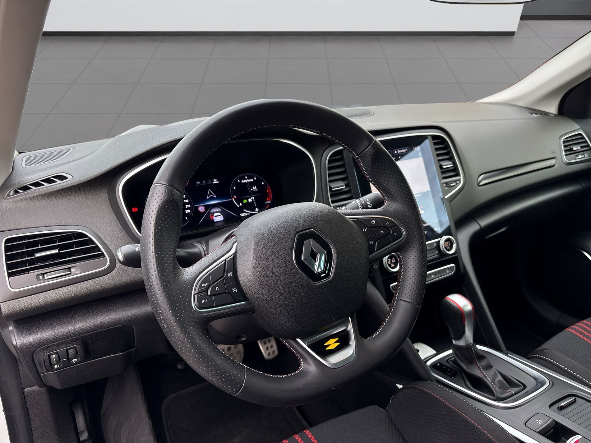 RENAULT Megane Mégane Grandtour 1.3 16V R.S. Line EDC-image-28