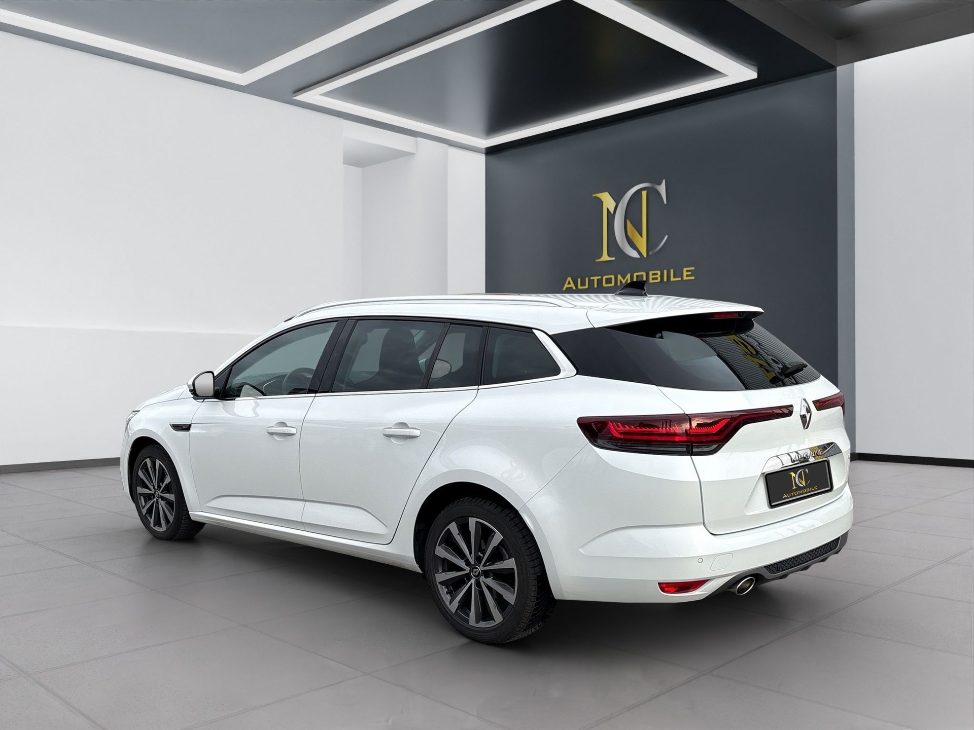 RENAULT Megane Mégane Grandtour 1.3 16V R.S. Line EDC-showroom-element-3