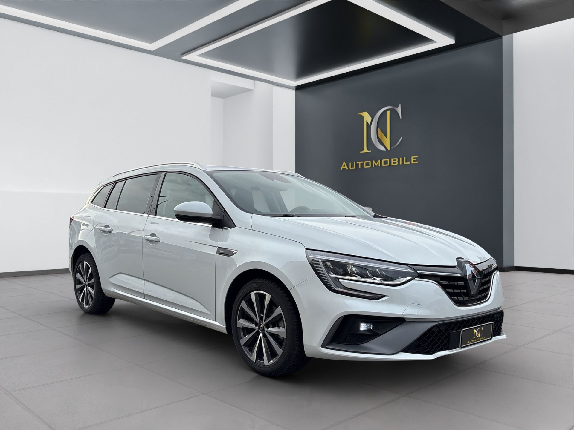 RENAULT Megane Mégane Grandtour 1.3 16V R.S. Line EDC-image-25
