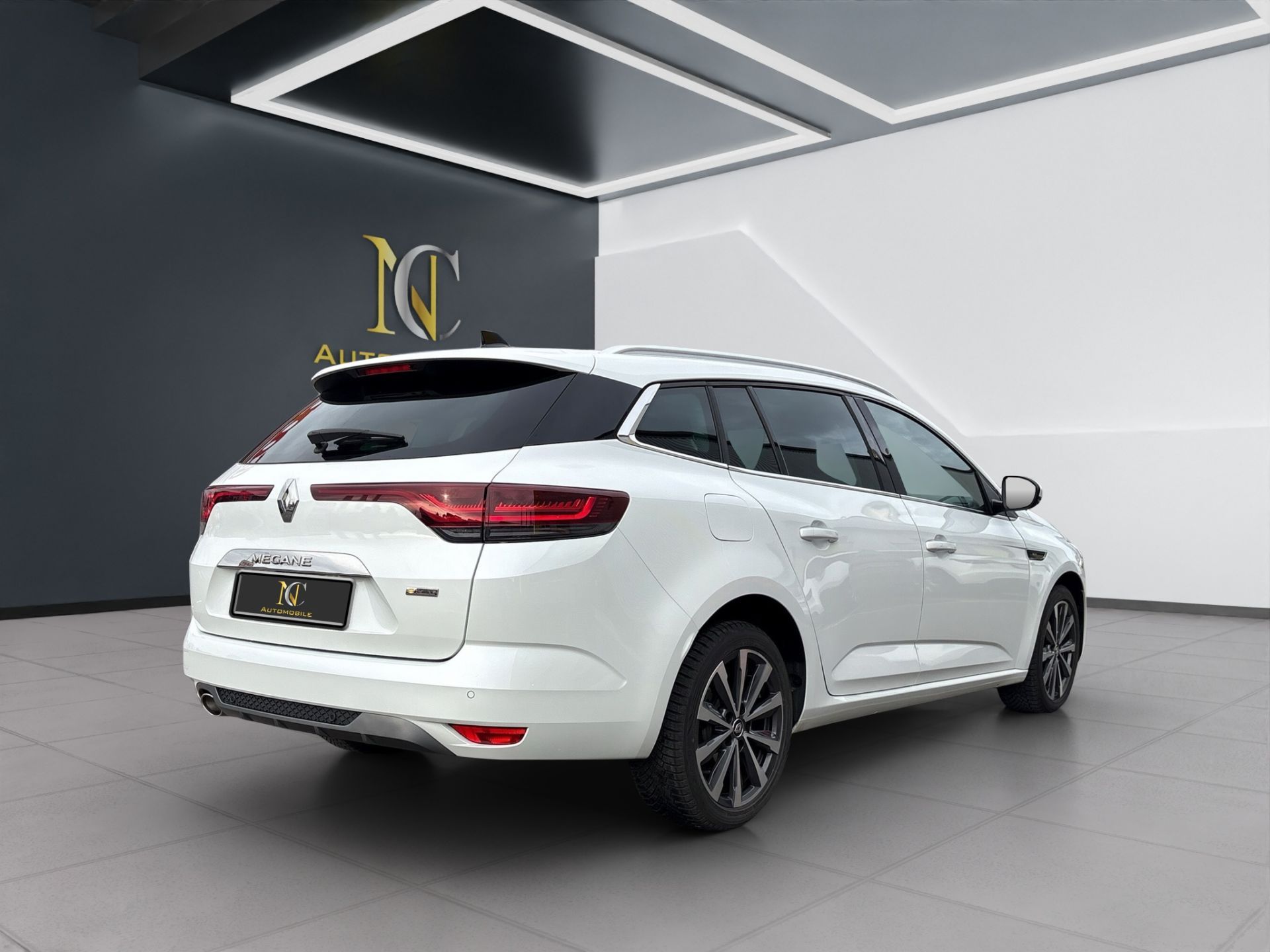 RENAULT Megane Mégane Grandtour 1.3 16V R.S. Line EDC-image-23