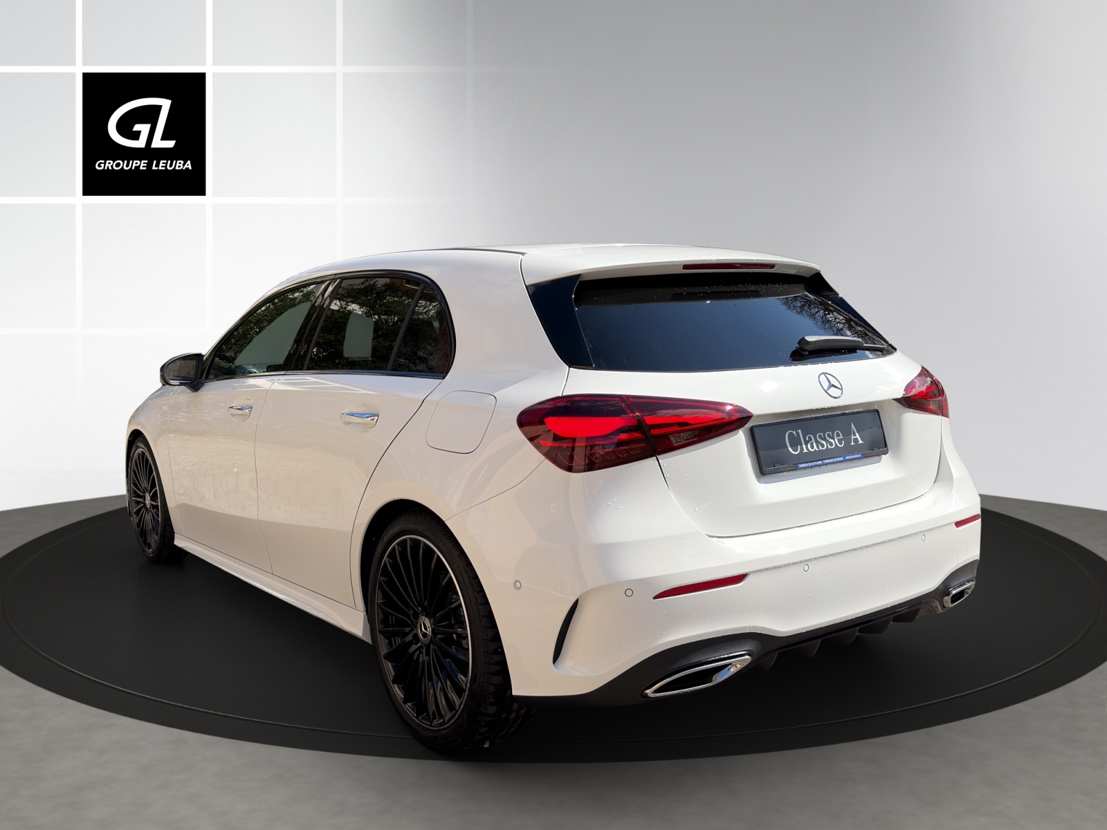 MERCEDES-BENZ A 220 4Matic 8G-DCT-showroom-element-3