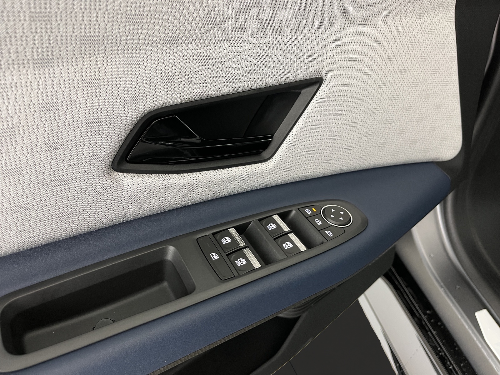 RENAULT R5 E-Tech Comfort Range Roland Garros-image-12