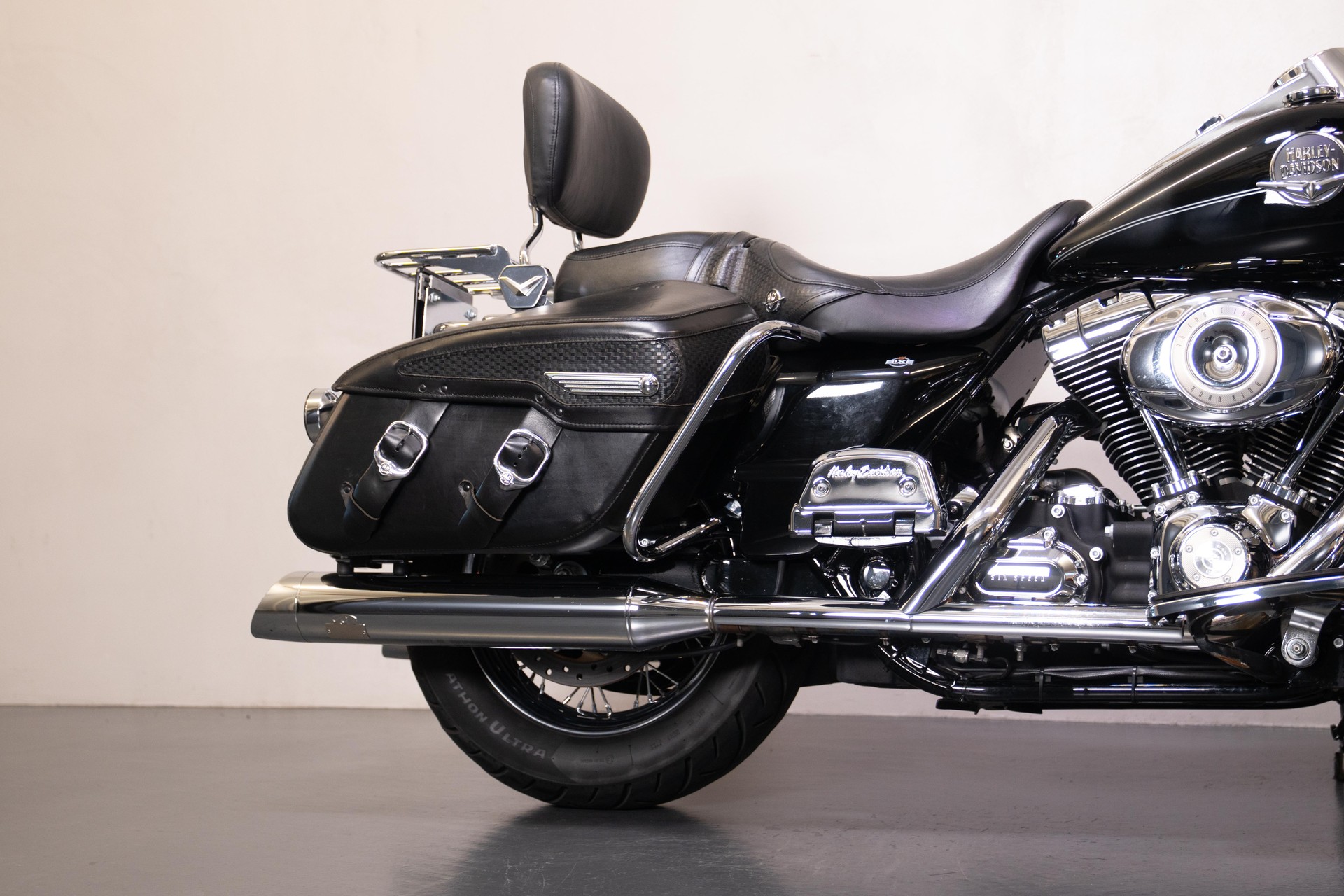 HARLEY-DAVIDSON FLHRC Road King Classic ABS-image-6