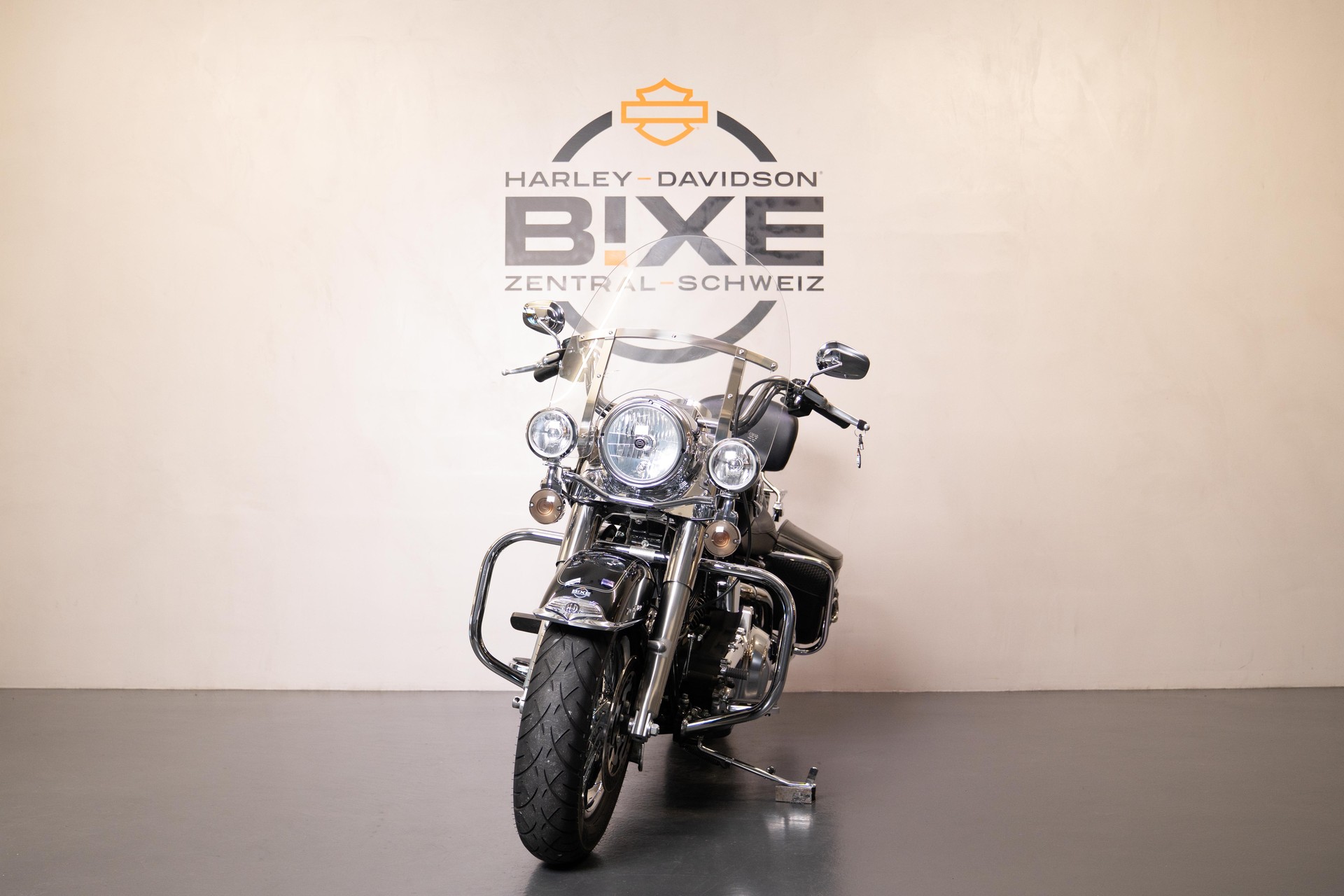 HARLEY-DAVIDSON FLHRC Road King Classic ABS-image-2