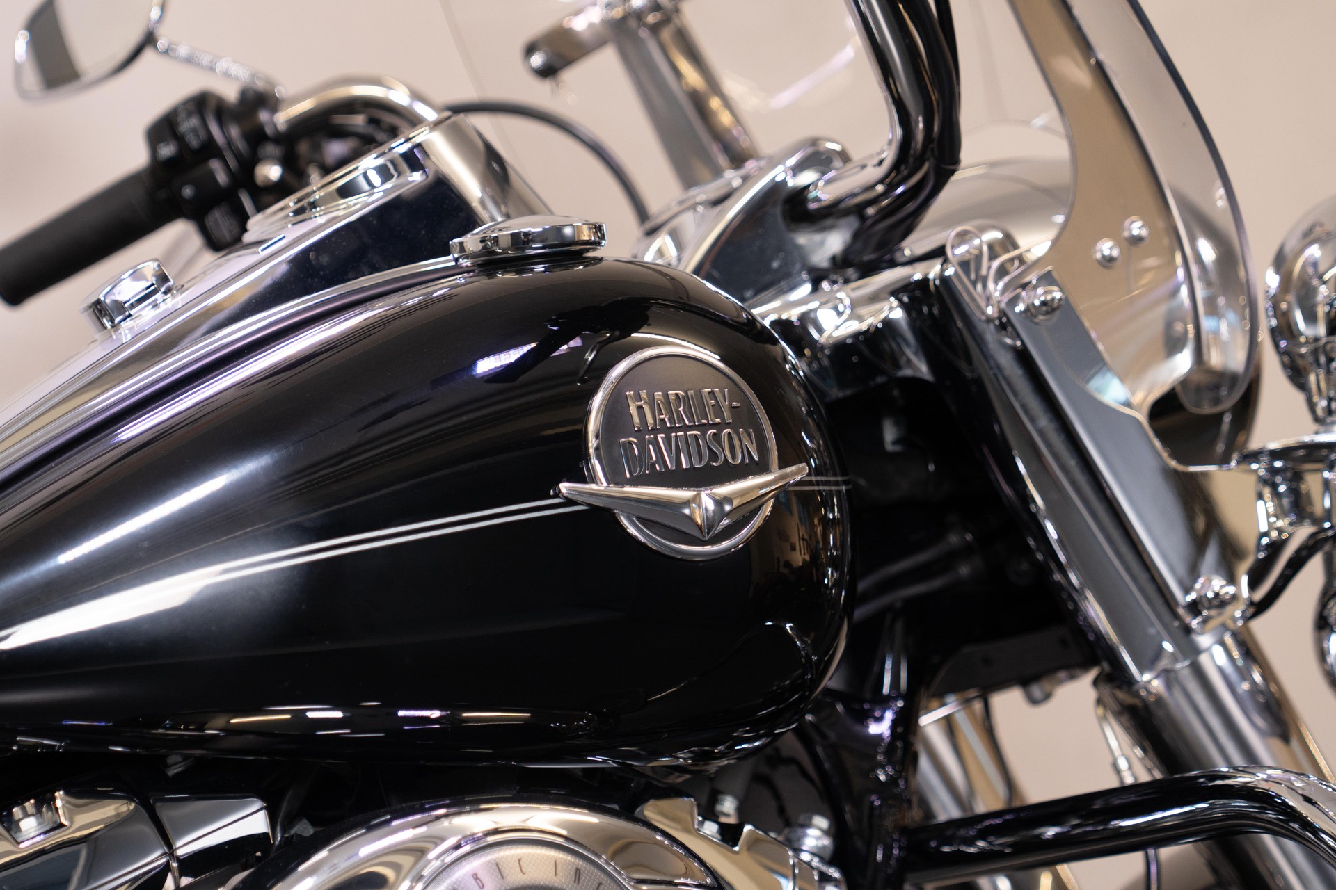HARLEY-DAVIDSON FLHRC Road King Classic ABS-image-7