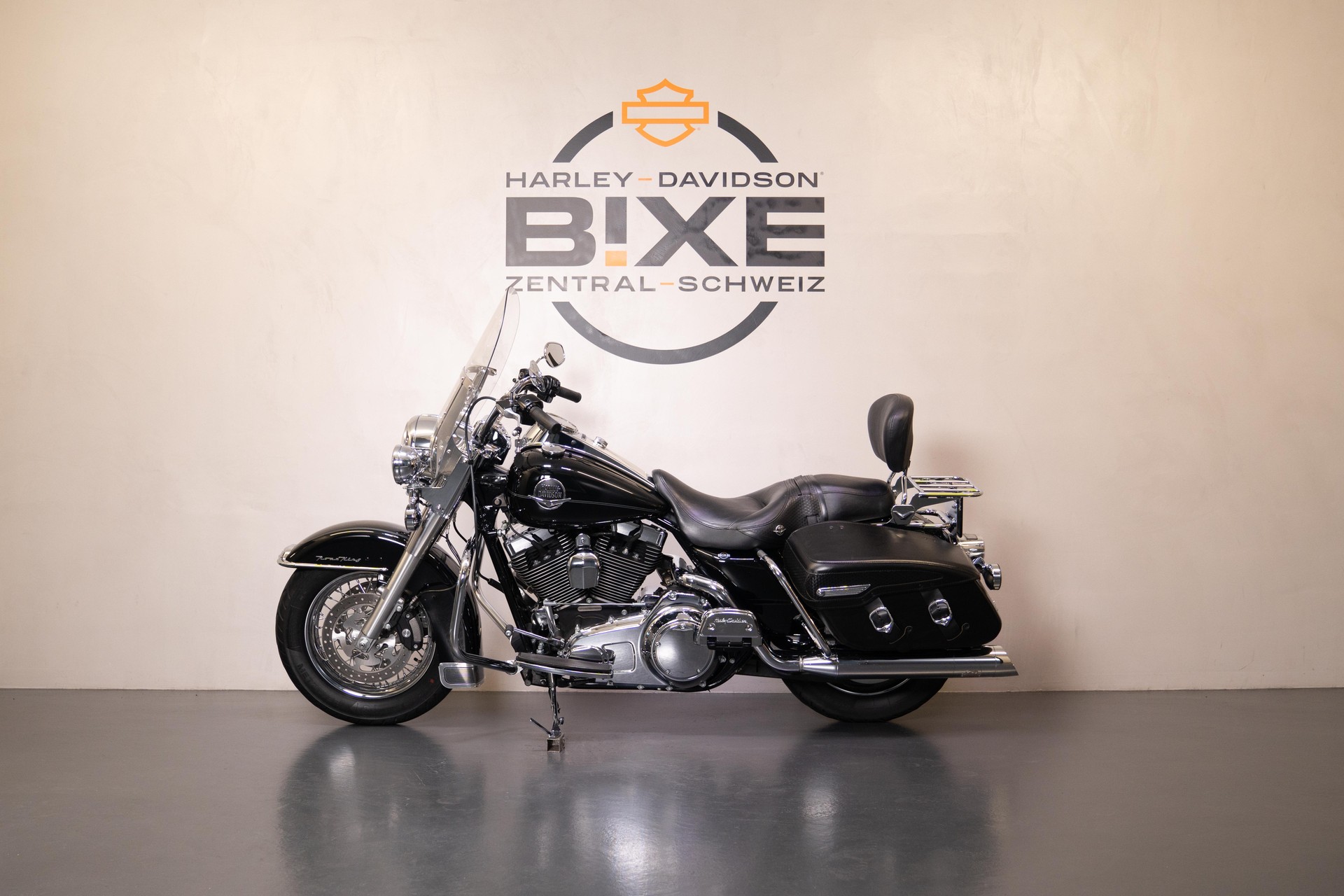 HARLEY-DAVIDSON FLHRC Road King Classic ABS-image-1