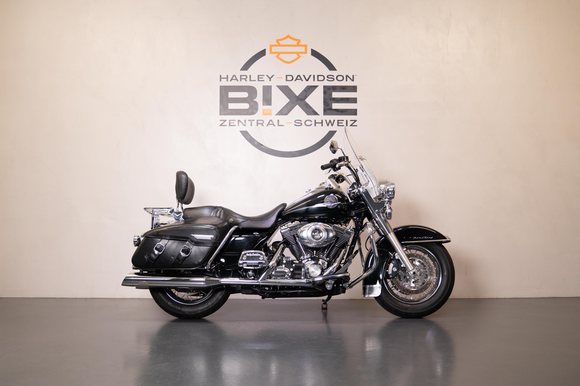 HARLEY-DAVIDSON FLHRC Road King Classic ABS-image-0