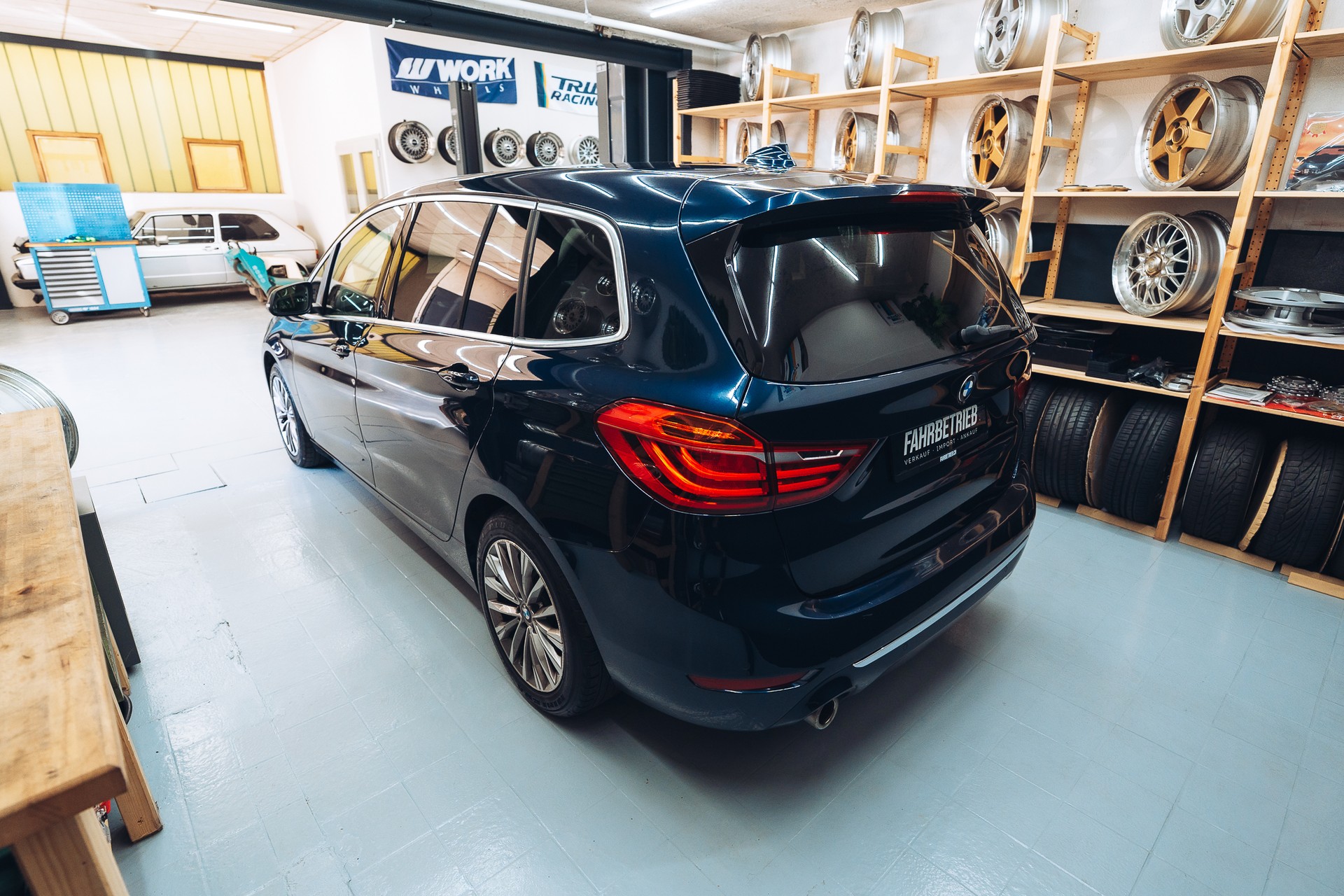 BMW 216i Gran Tourer Luxury Line-image-7