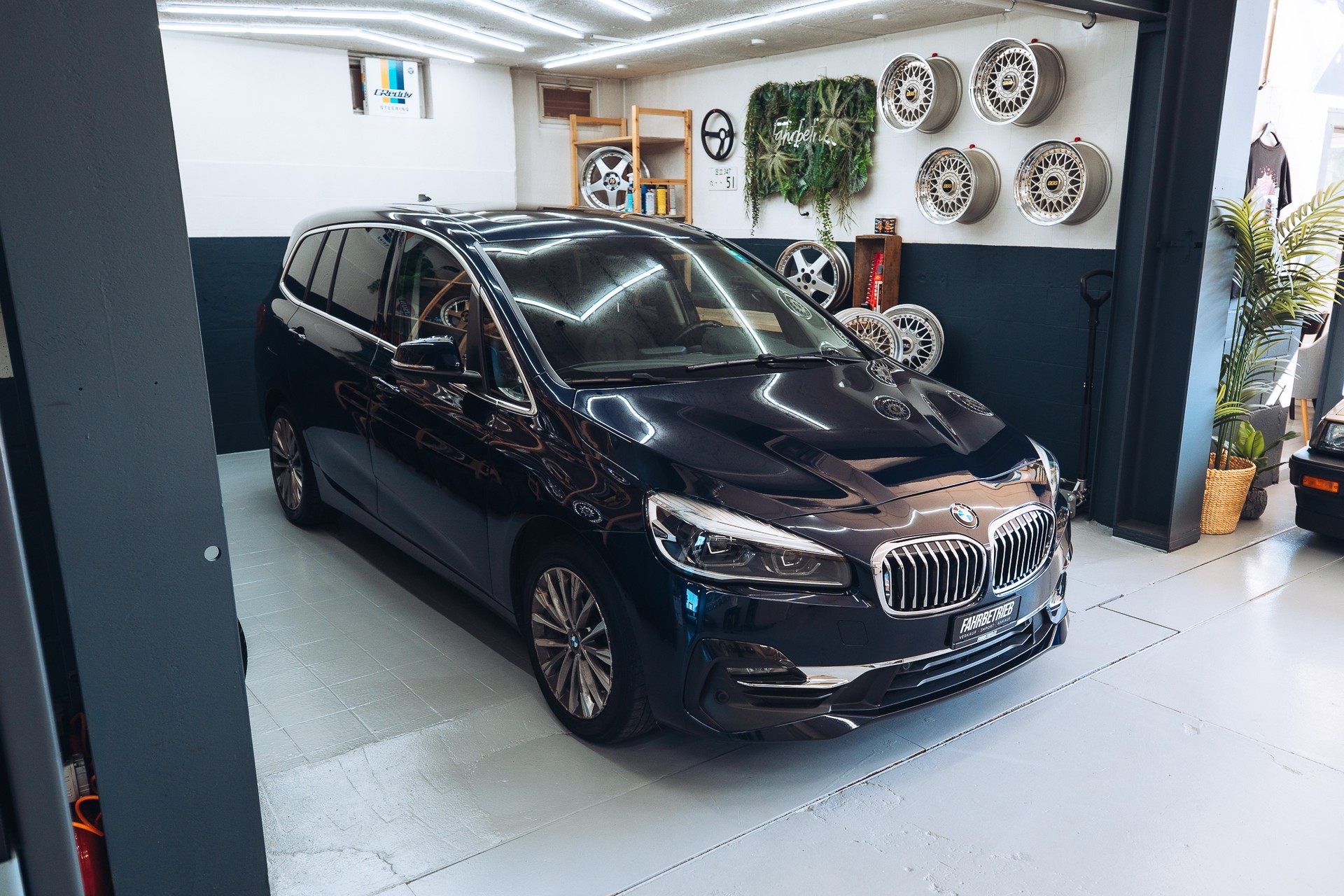 BMW 216i Gran Tourer Luxury Line-image-4