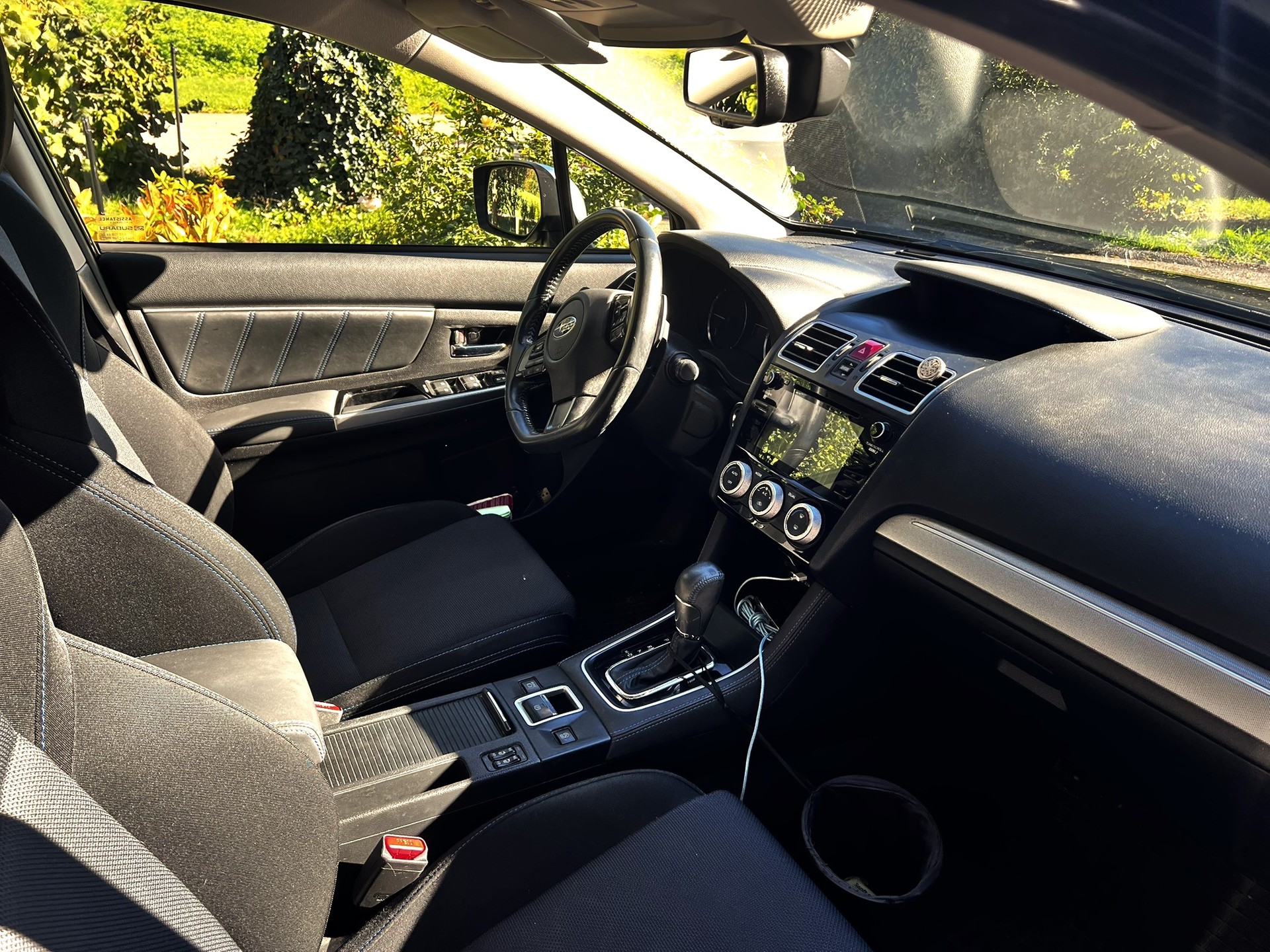 SUBARU 2.0i Swiss Plus-image-5