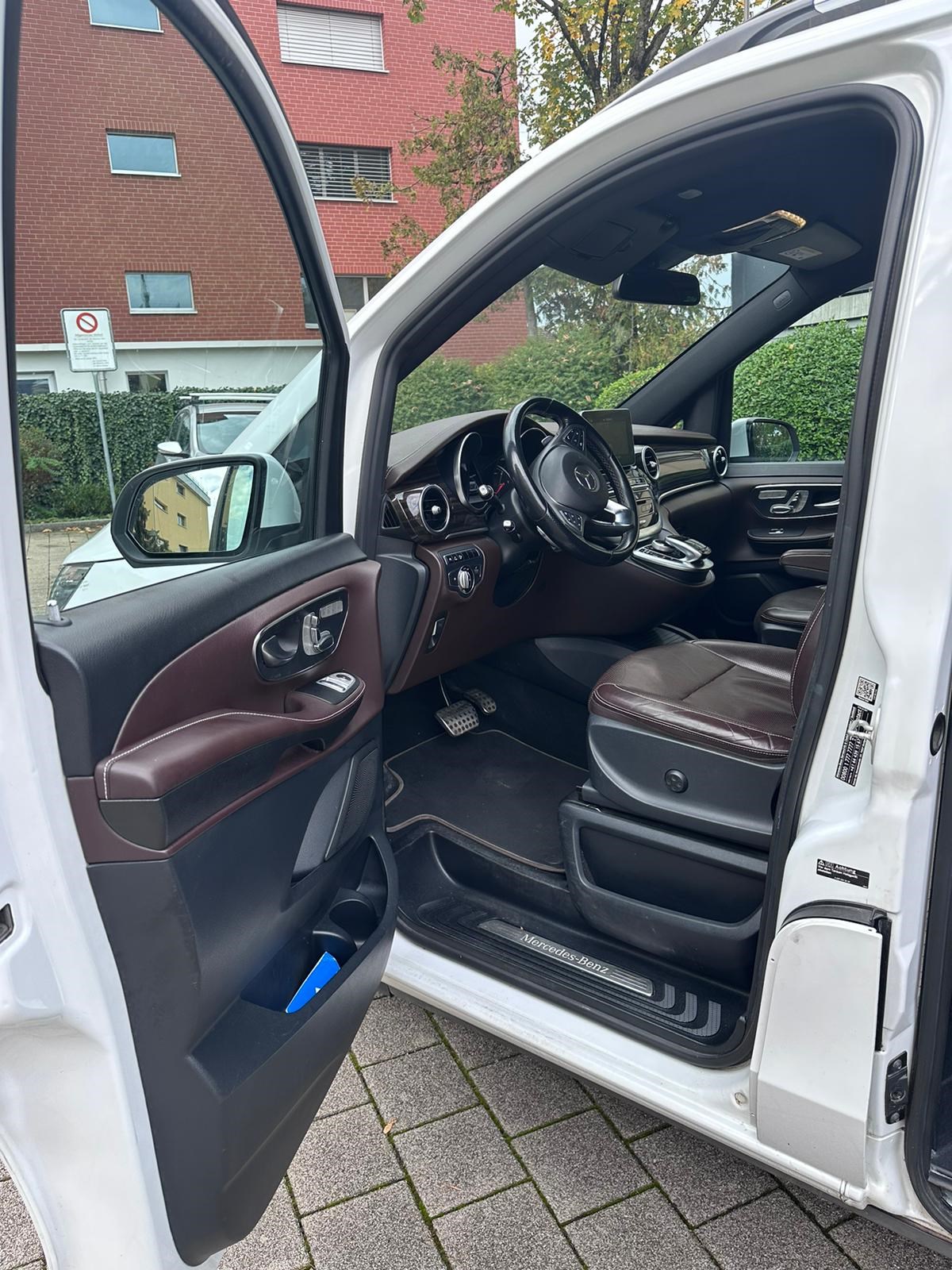 MERCEDES-BENZ V 250 BlueTEC Edition 1 lang 7G-Tronic-image-10