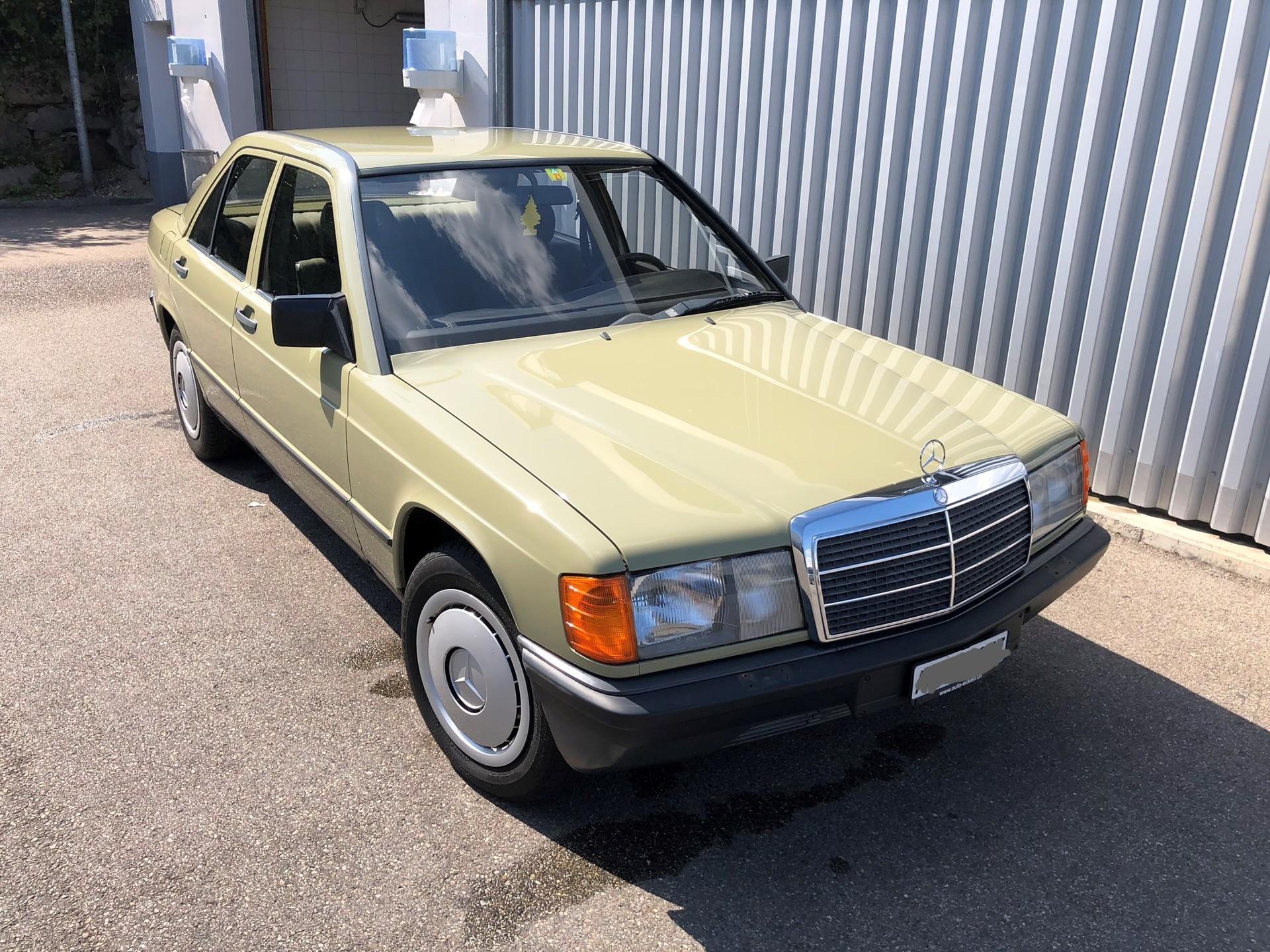 MERCEDES-BENZ 190 E 2.0-image-11