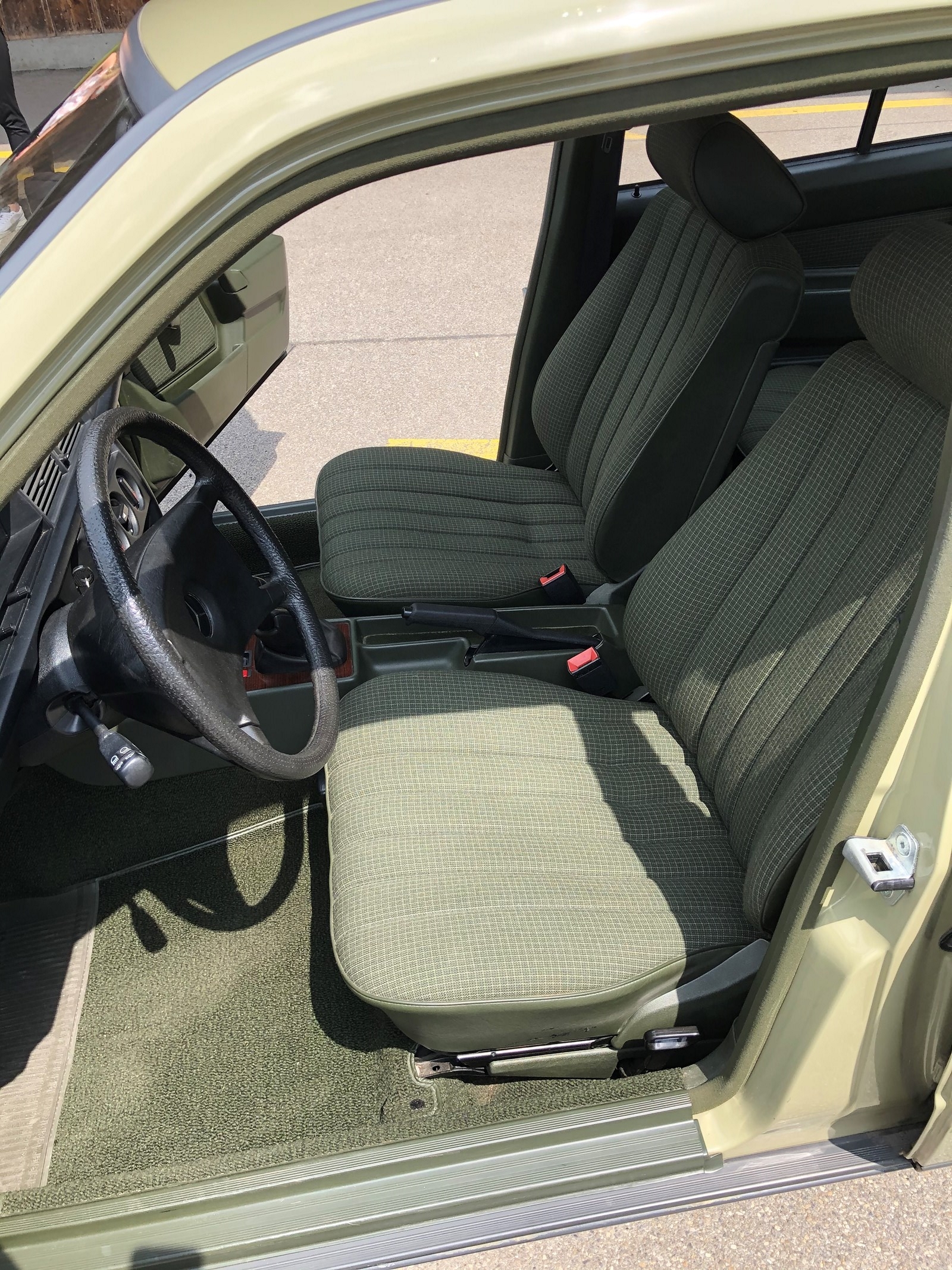 MERCEDES-BENZ 190 E 2.0-image-6