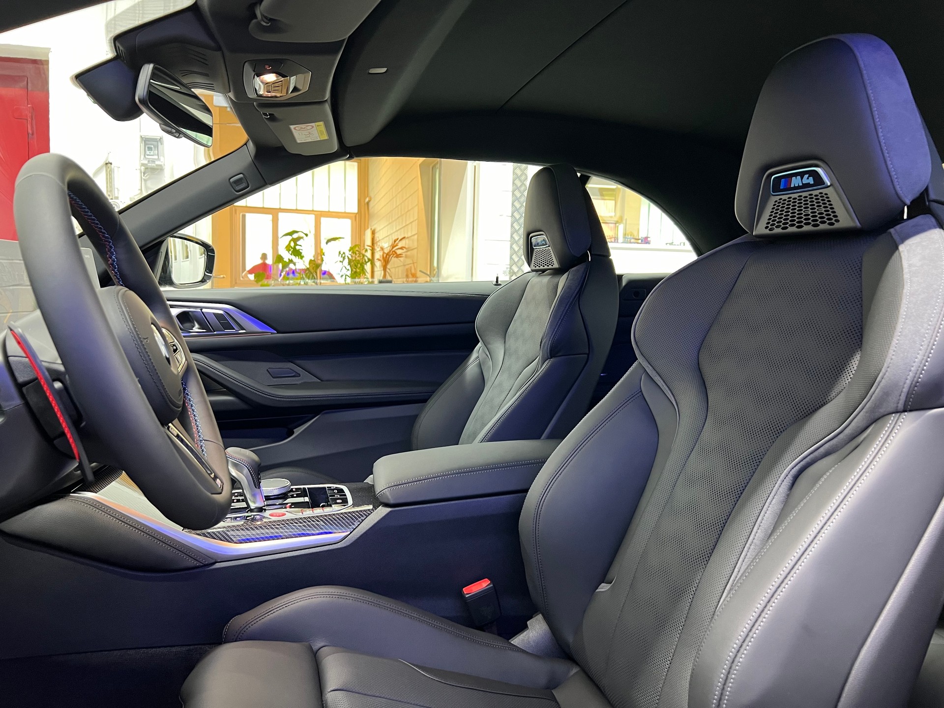 BMW M4 Cabrio Competition M xDrive-image-9