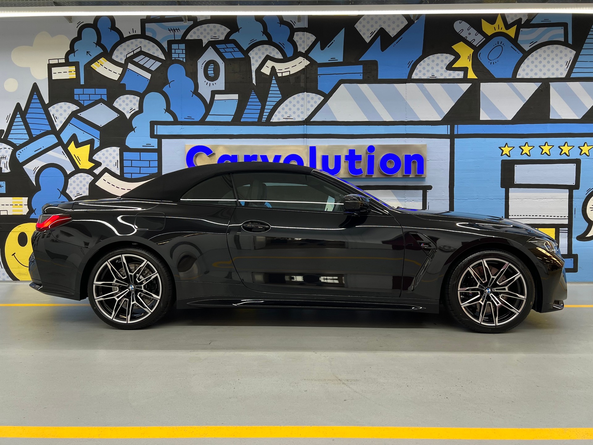 BMW M4 Cabrio Competition M xDrive-showroom-element-2