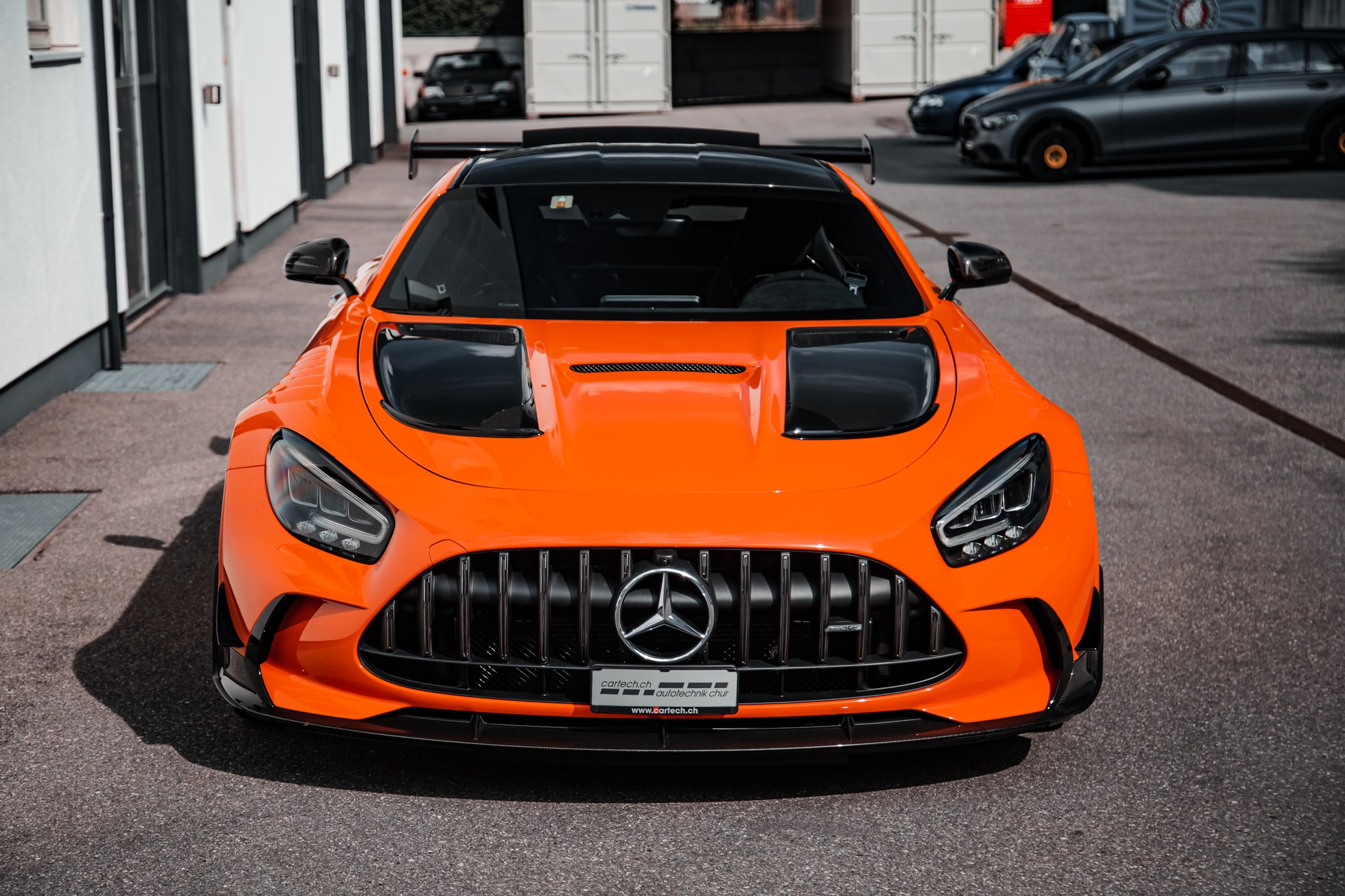 MERCEDES-BENZ AMG GT Black Series-showroom-element-1