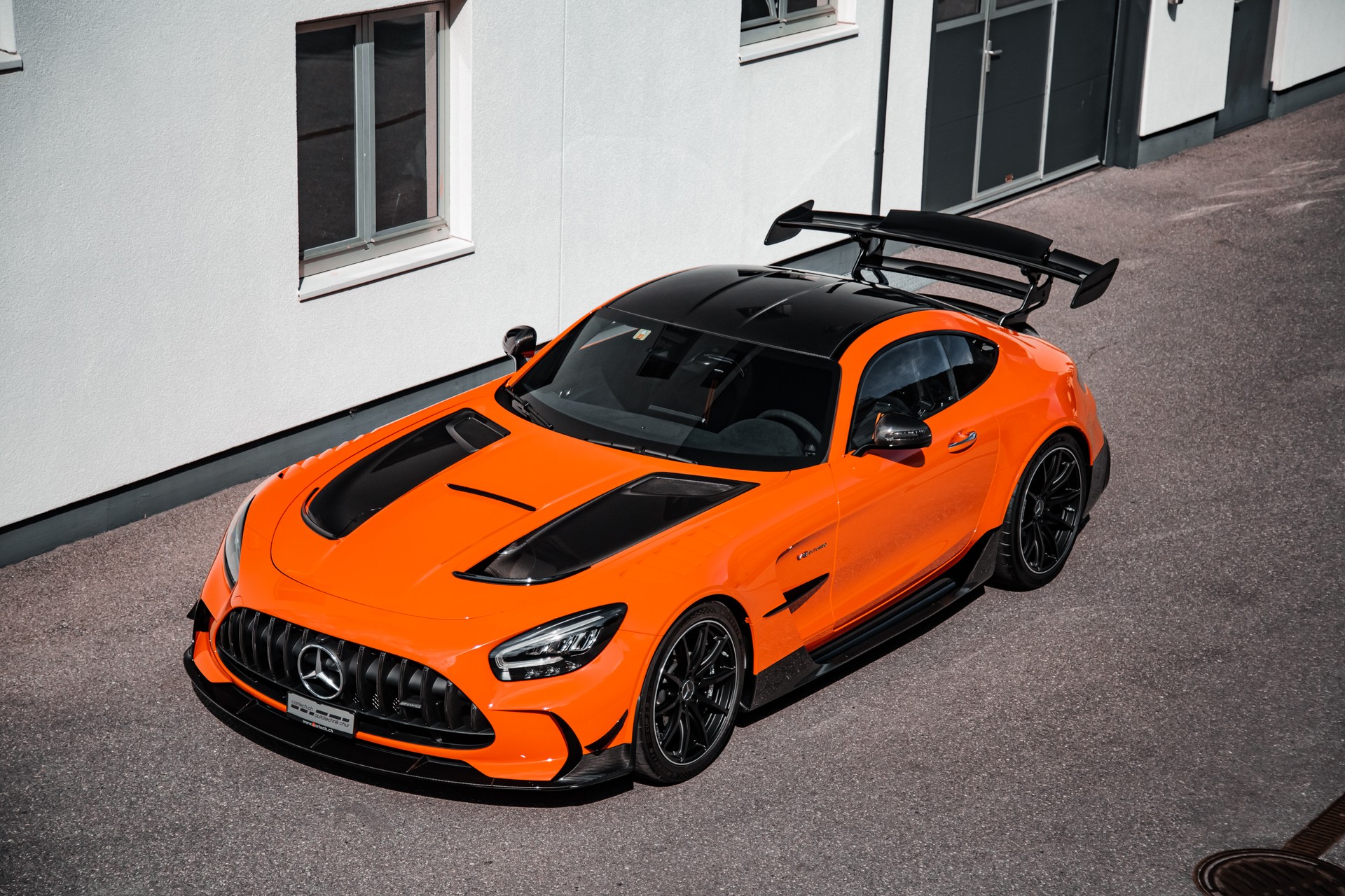 MERCEDES-BENZ AMG GT Black Series-showroom-element-3