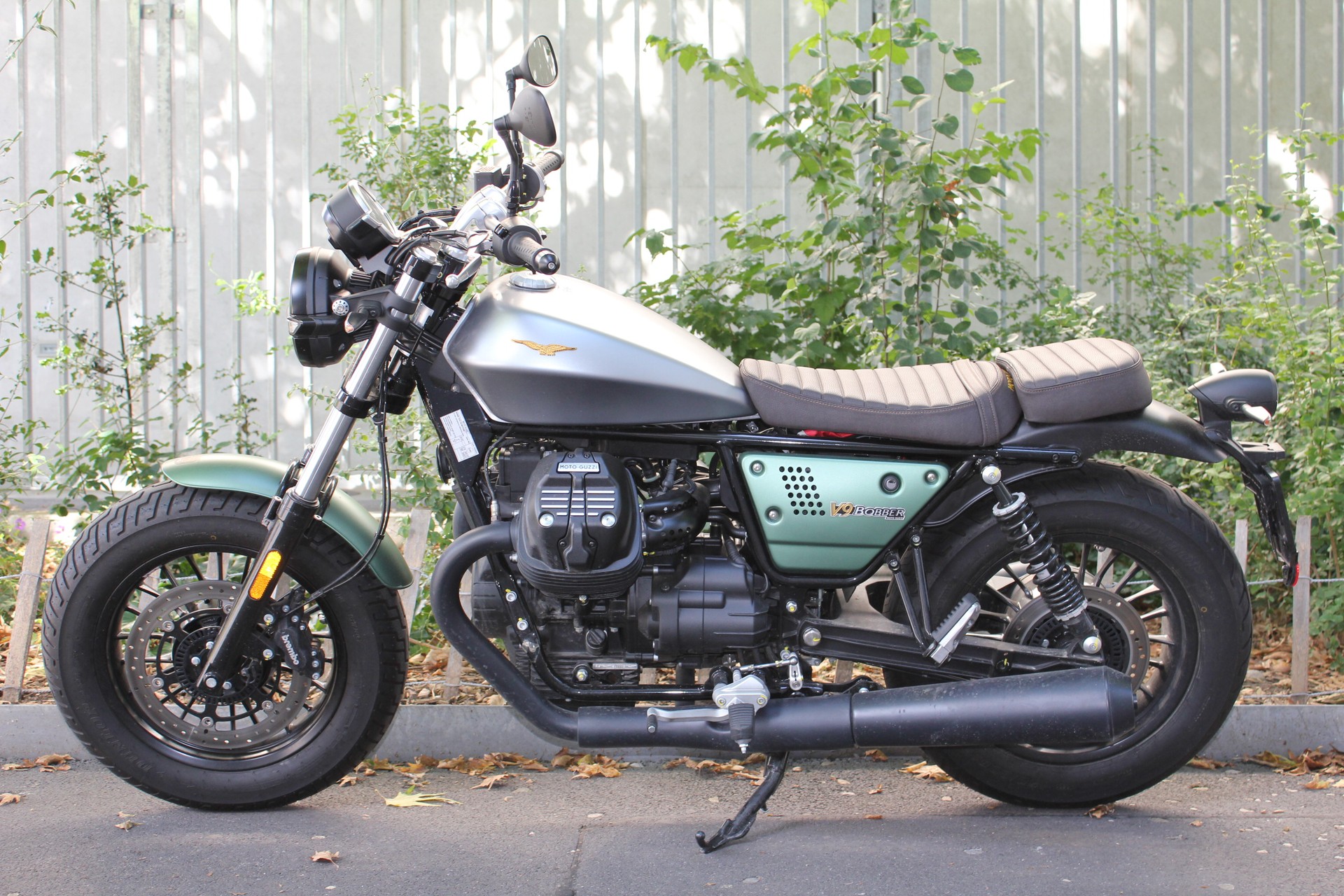 MOTO GUZZI V9 850 Bobber Special Edition-image-3