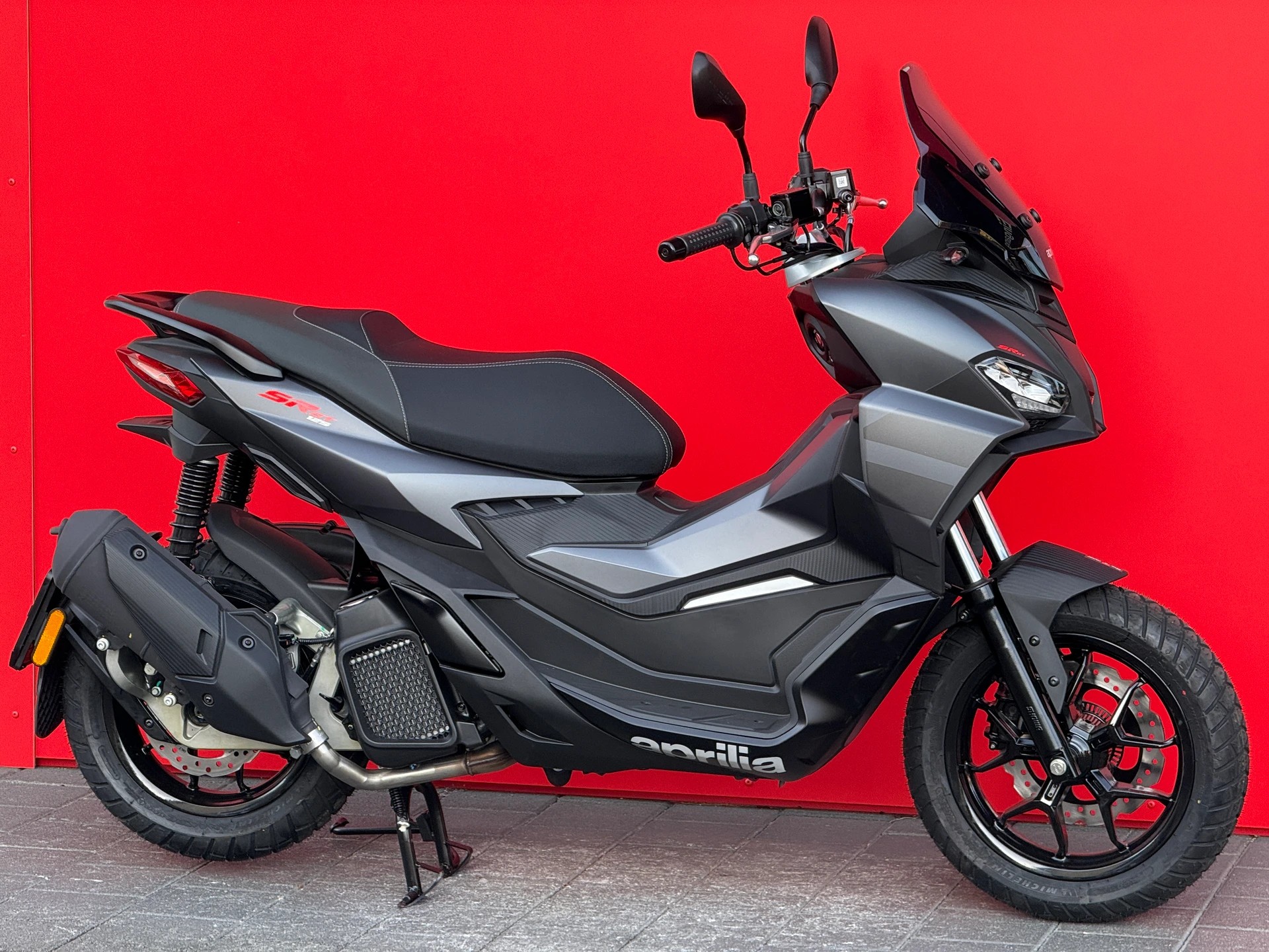 APRILIA SR 200 GT ABS E5+-image-10