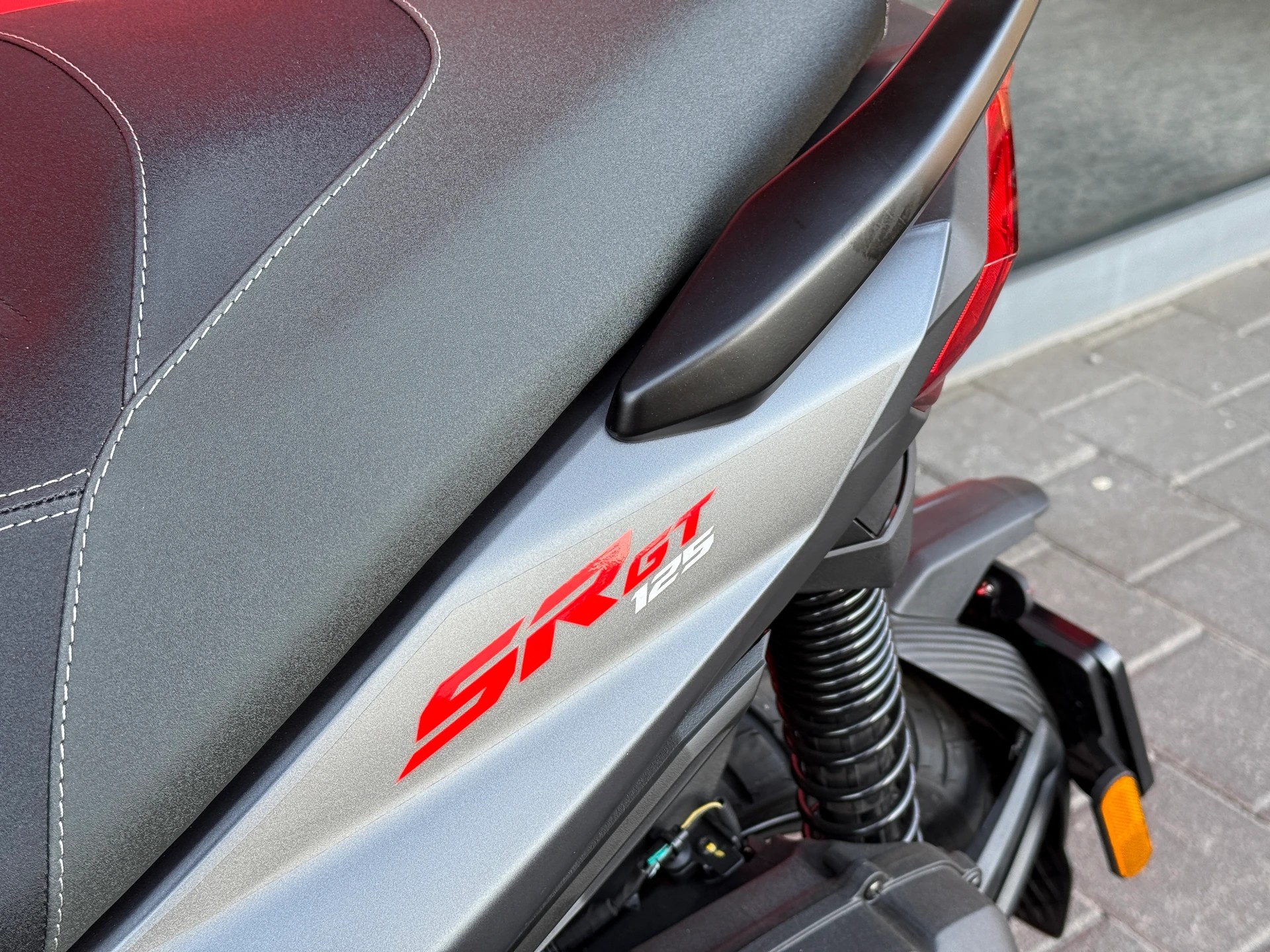 APRILIA SR 200 GT ABS E5+-image-12