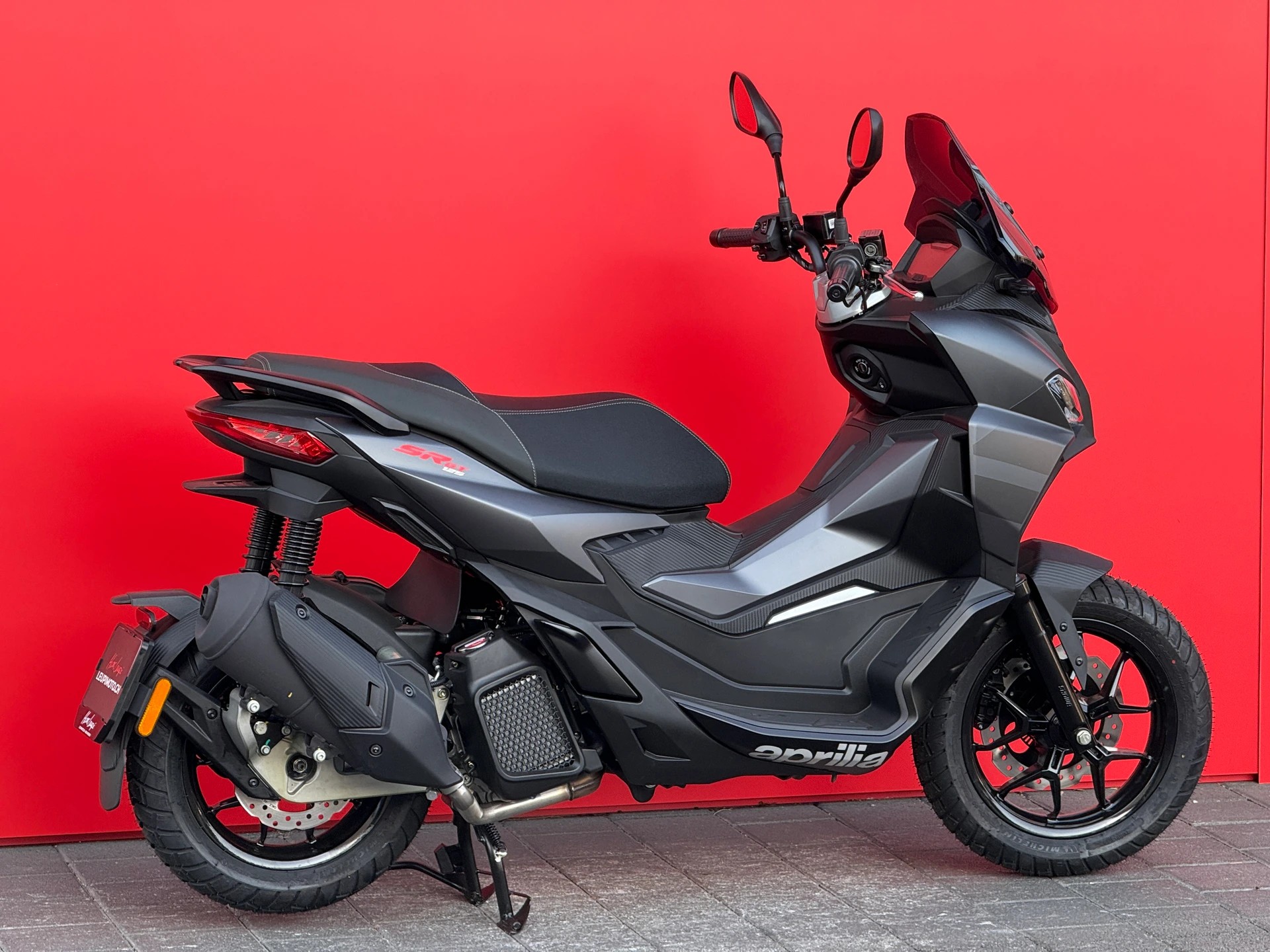 APRILIA SR 200 GT ABS E5+-image-1