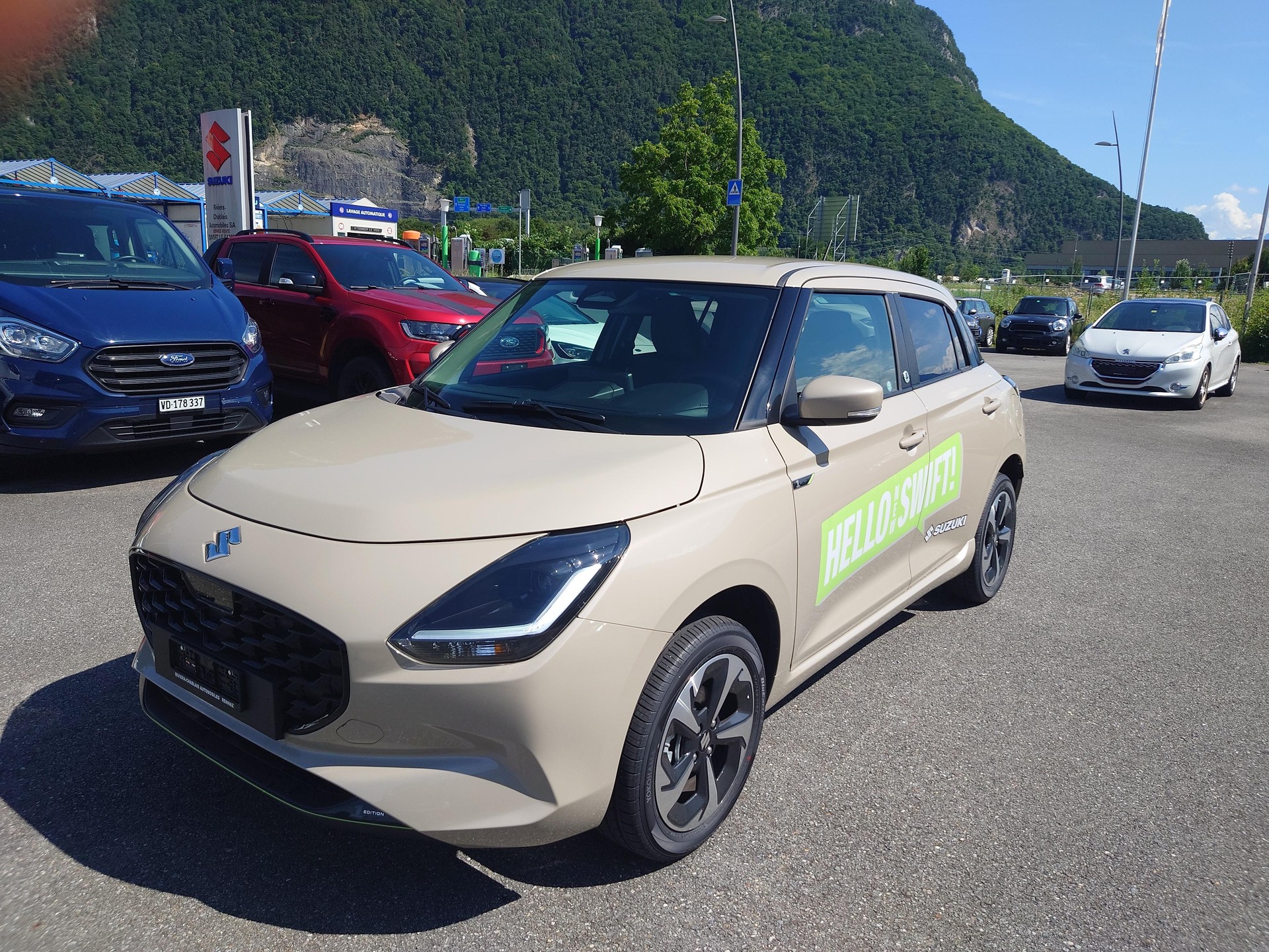 SUZUKI Swift 1.2 1st Edition Top Hybrid 4x4 MY24-showroom-element-1
