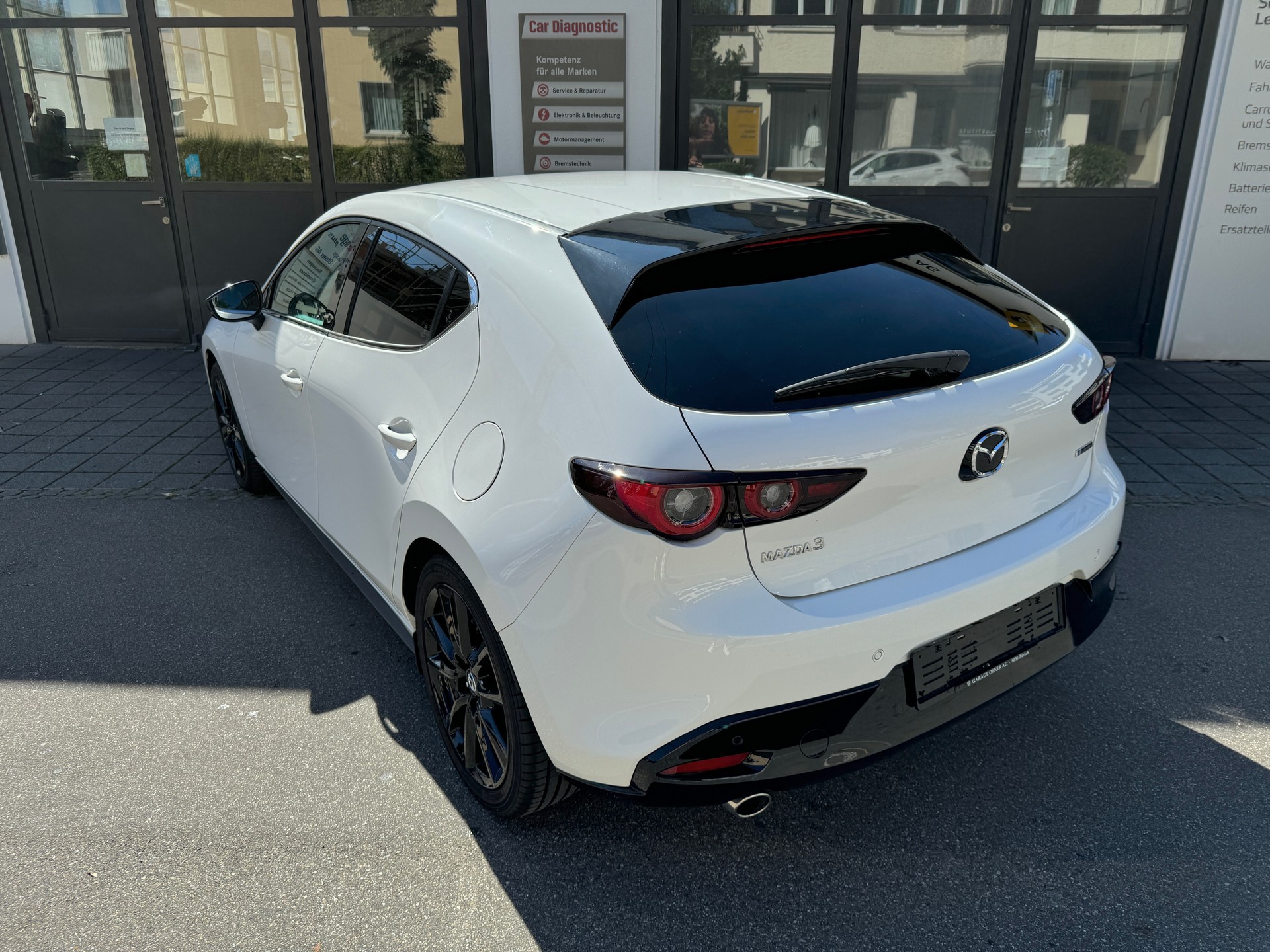 MAZDA 3 Hatchback SKYACTIV-G M Hybrid 122 Homura Automat-image-5