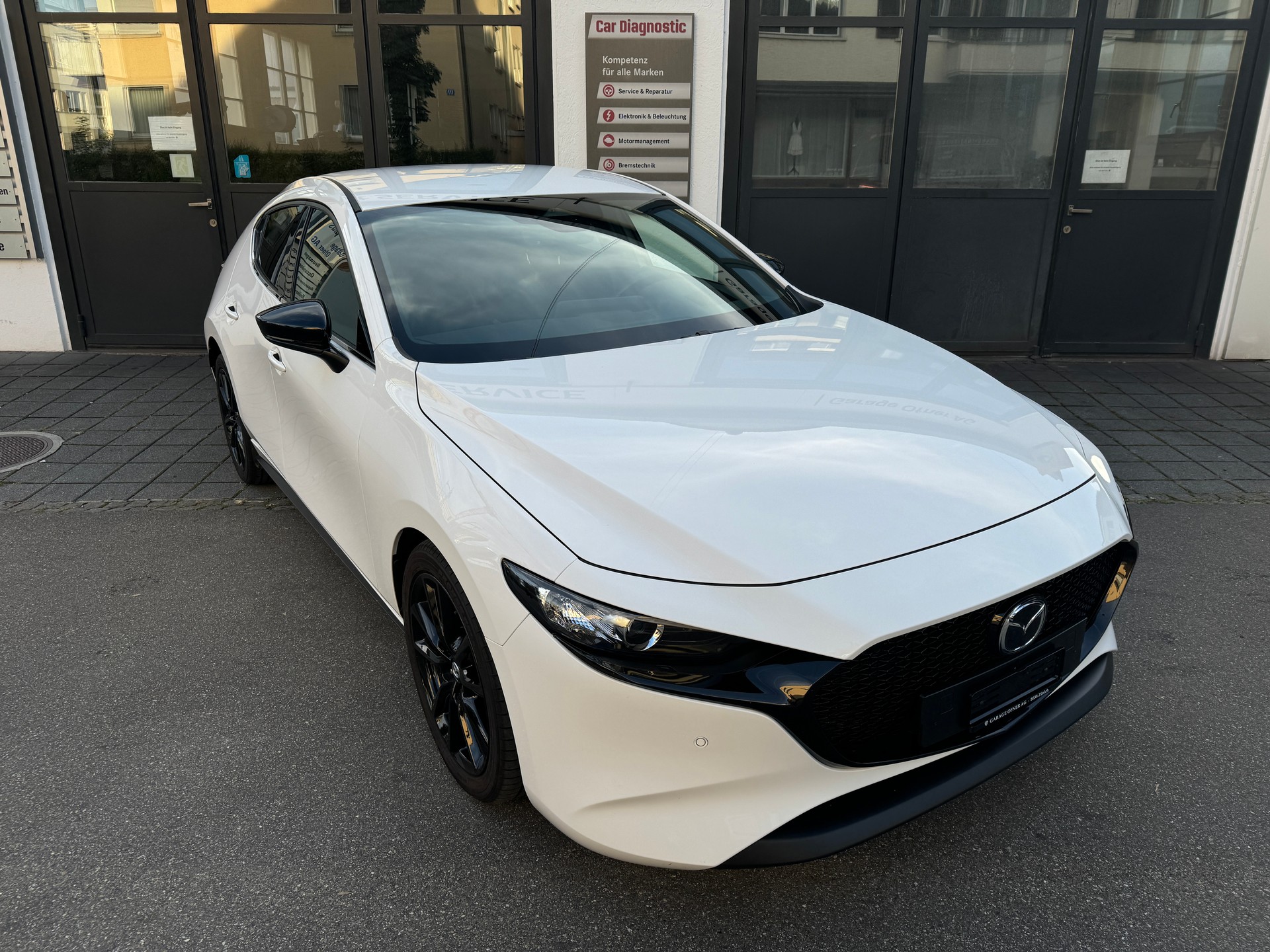 MAZDA 3 Hatchback SKYACTIV-G M Hybrid 122 Homura Automat-showroom-element-1