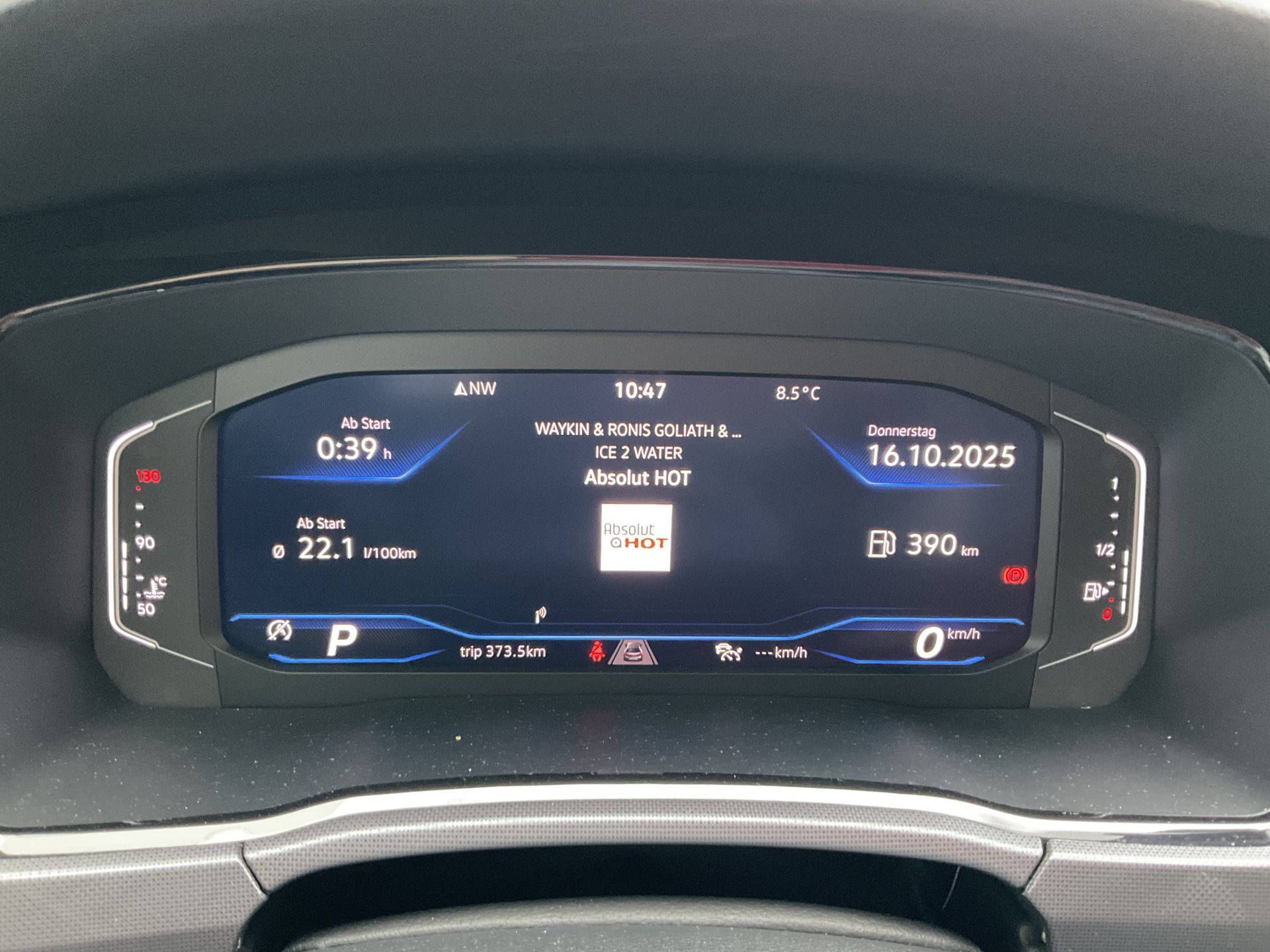 VW Touran 1.5 TSI DSG HIGHLINE R-LINE *** TOP AUSSTATTUNG ***-image-10