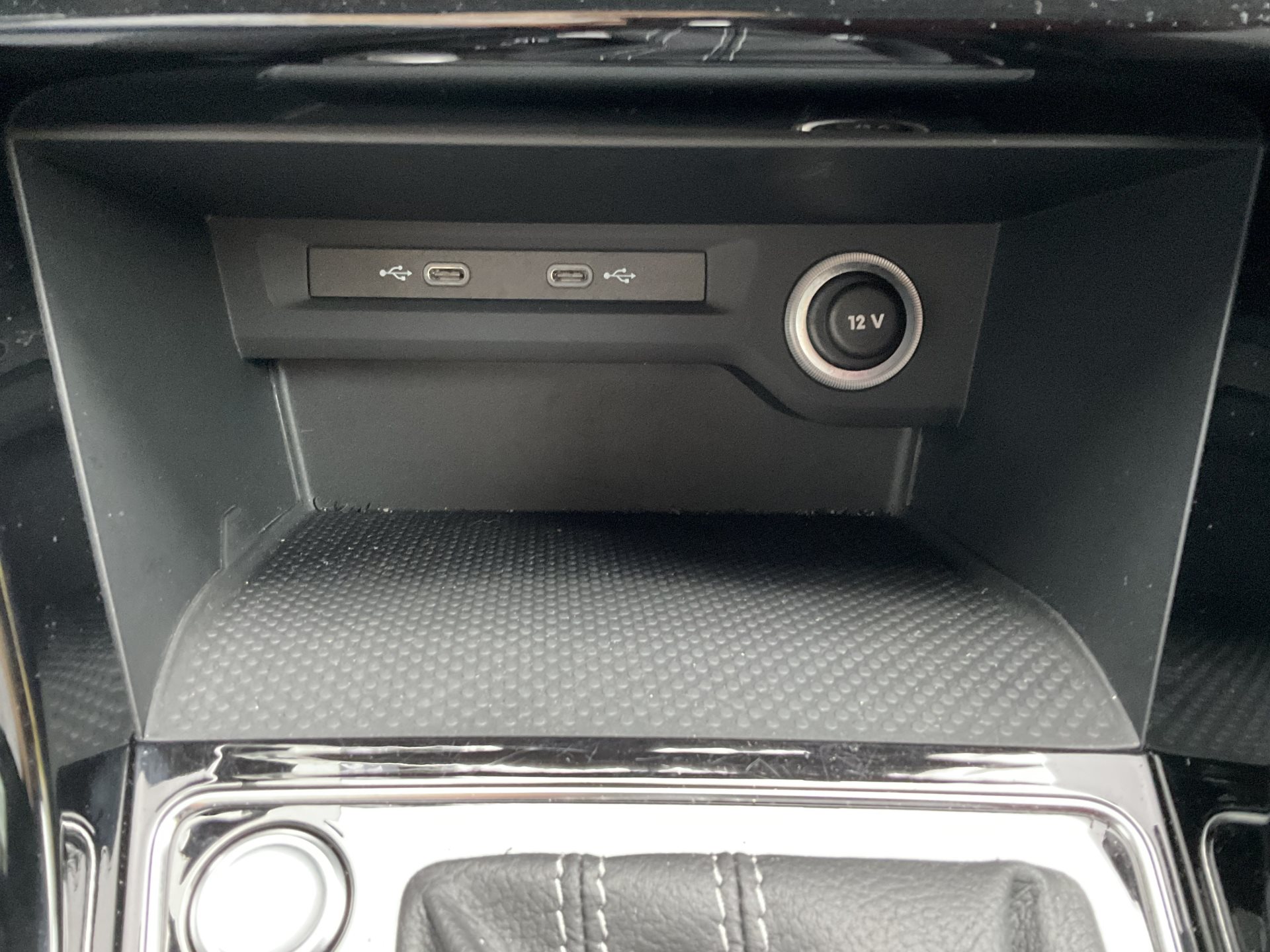 VW Touran 1.5 TSI DSG HIGHLINE R-LINE *** TOP AUSSTATTUNG ***-image-23