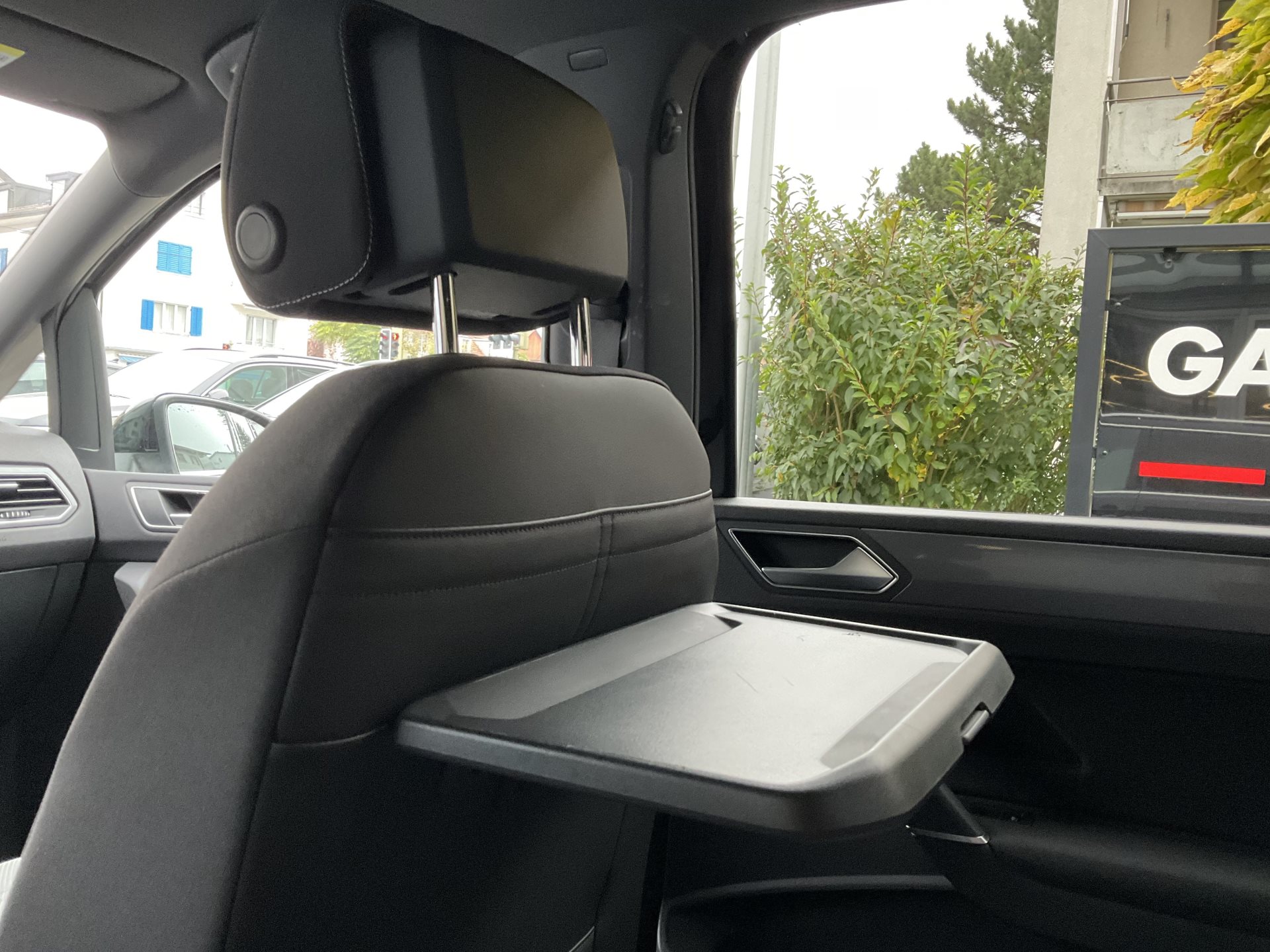 VW Touran 1.5 TSI DSG HIGHLINE R-LINE *** TOP AUSSTATTUNG ***-image-27
