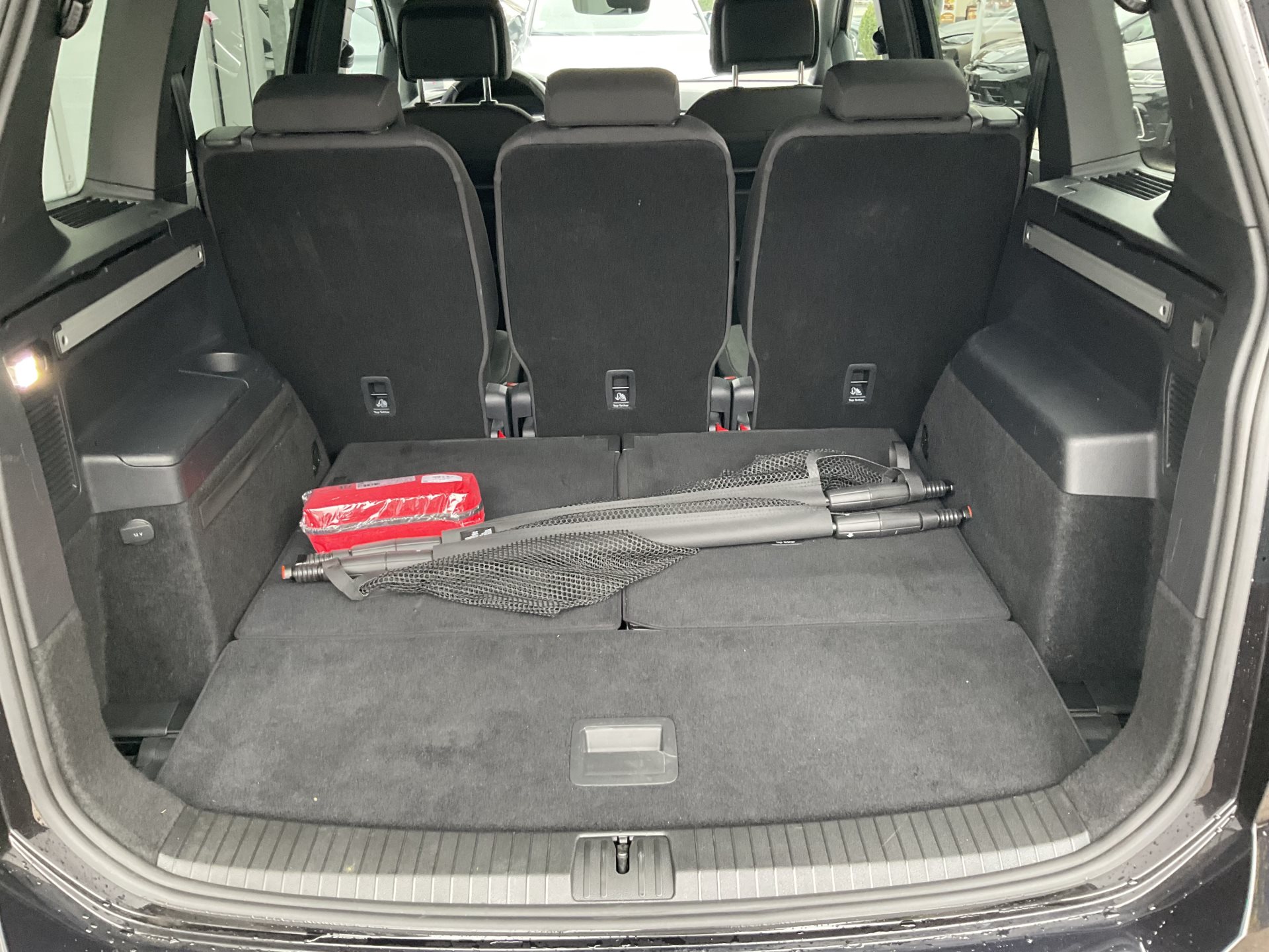 VW Touran 1.5 TSI DSG HIGHLINE R-LINE *** TOP AUSSTATTUNG ***-image-28